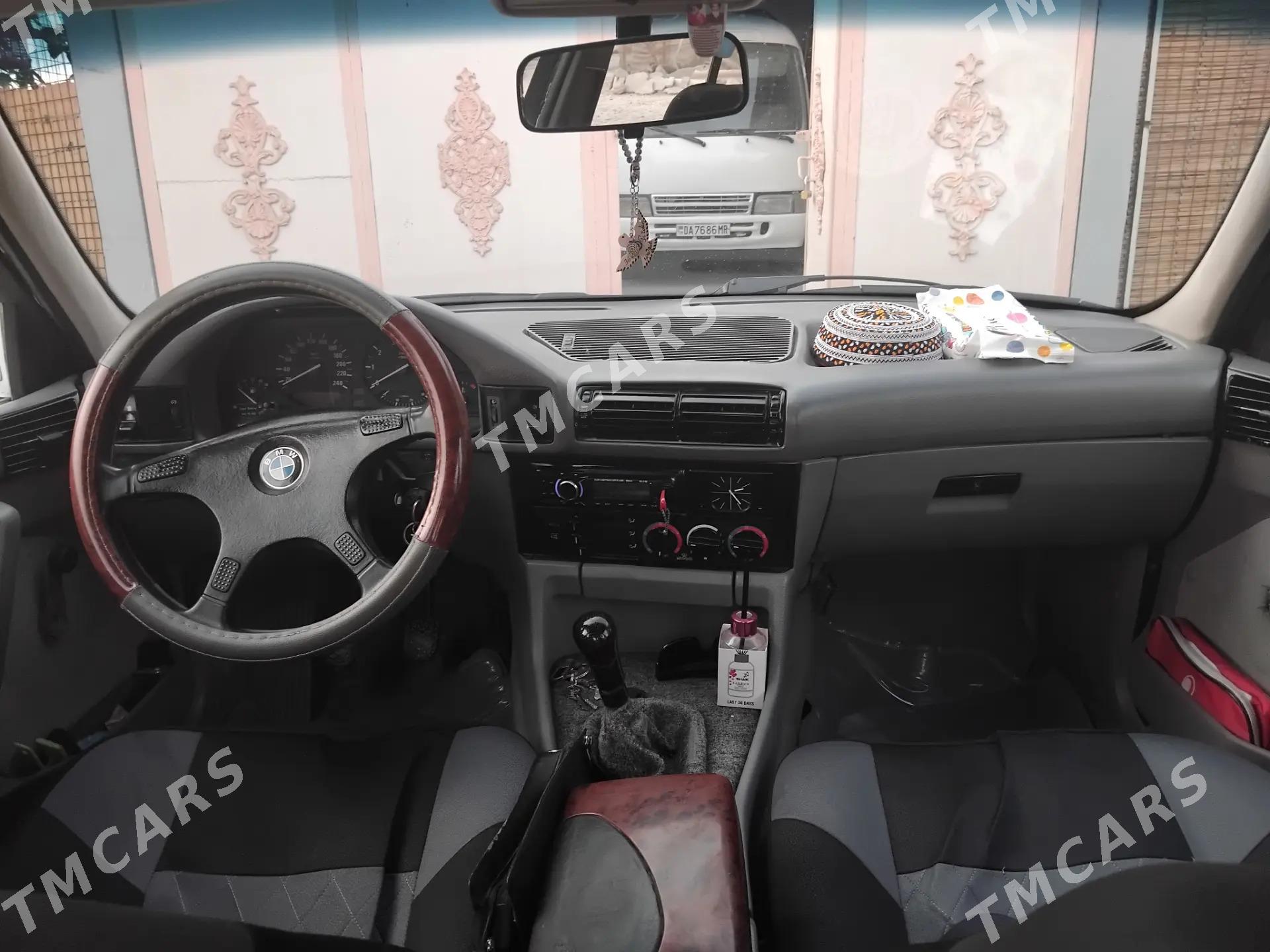 BMW 520 1991 - 38 000 TMT - Мары - img 1