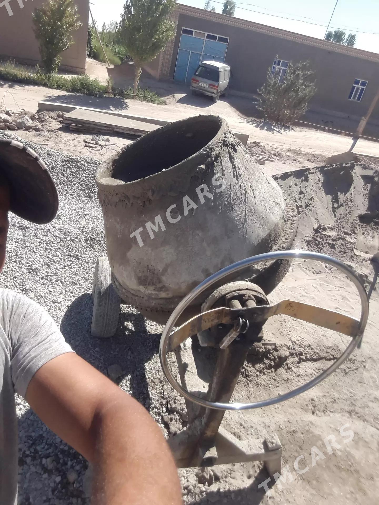 mişalka beton garmak üçin - Gurbansoltan Eje - img 5