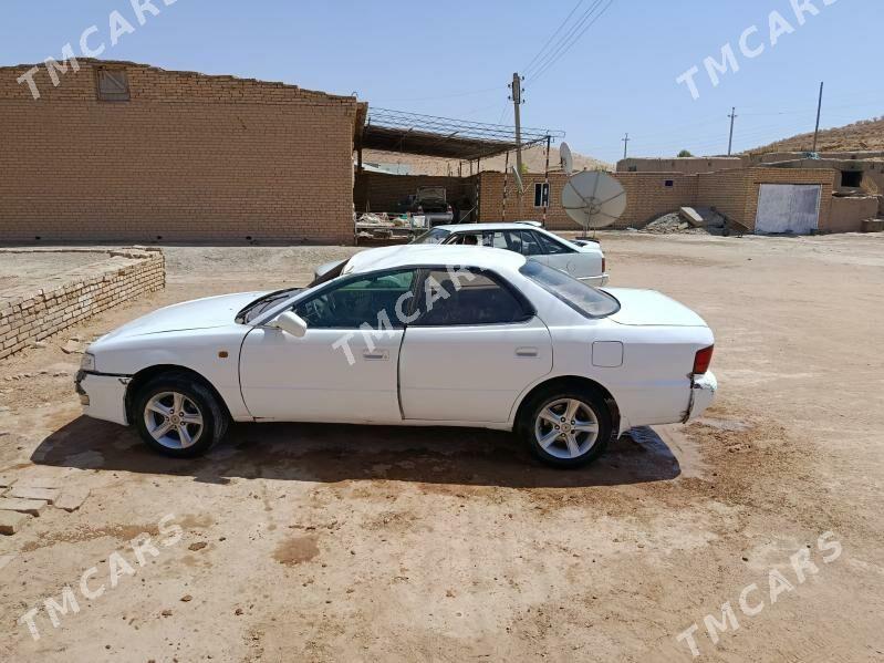 Toyota Vista 1994 - 20 000 TMT - Farap - img 4