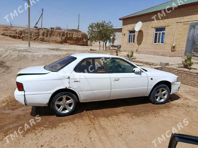 Toyota Vista 1994 - 20 000 TMT - Farap - img 5
