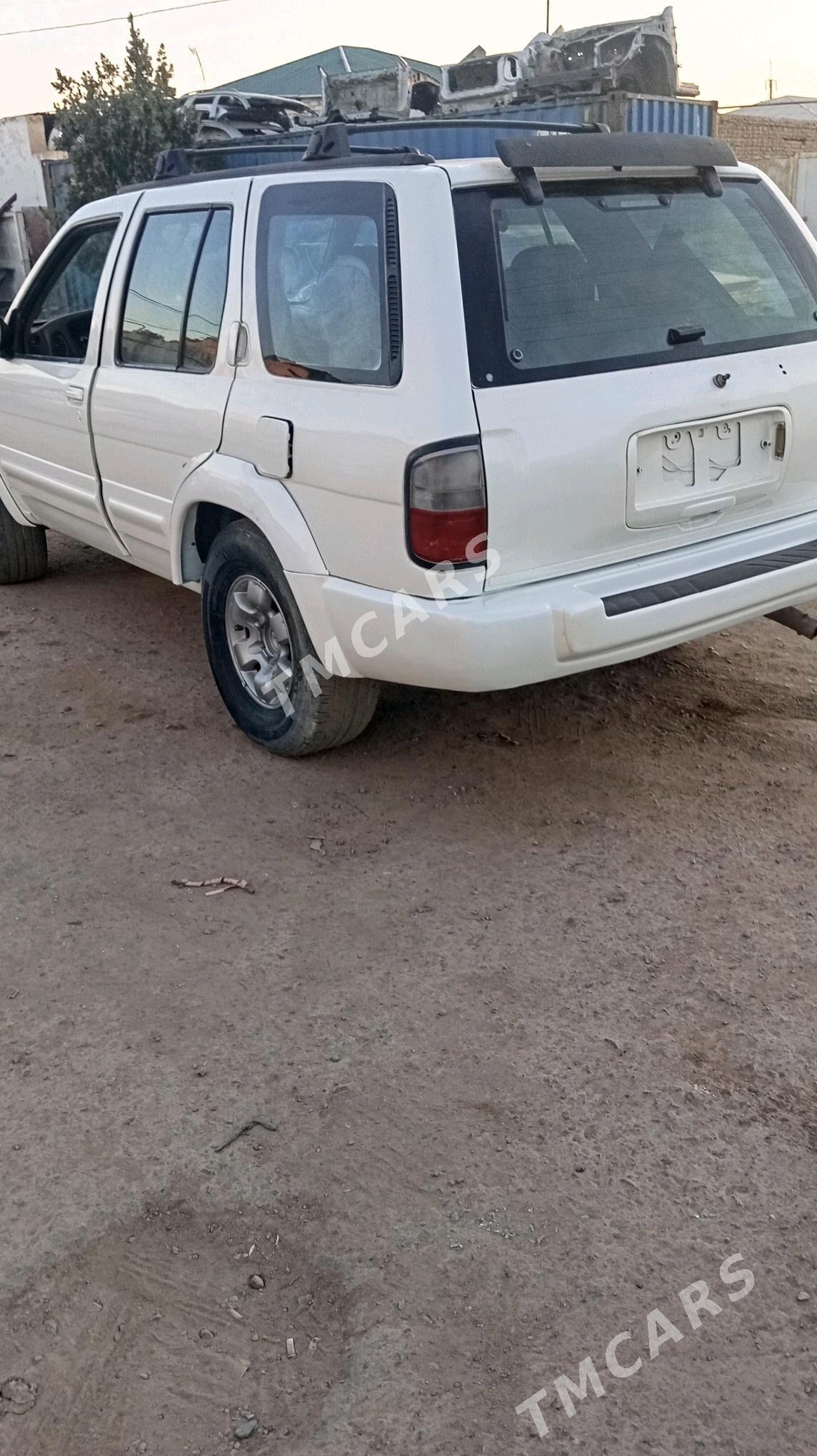 Infiniti QX4 1998 - 70 000 TMT - Гурбансолтан Едже - img 4