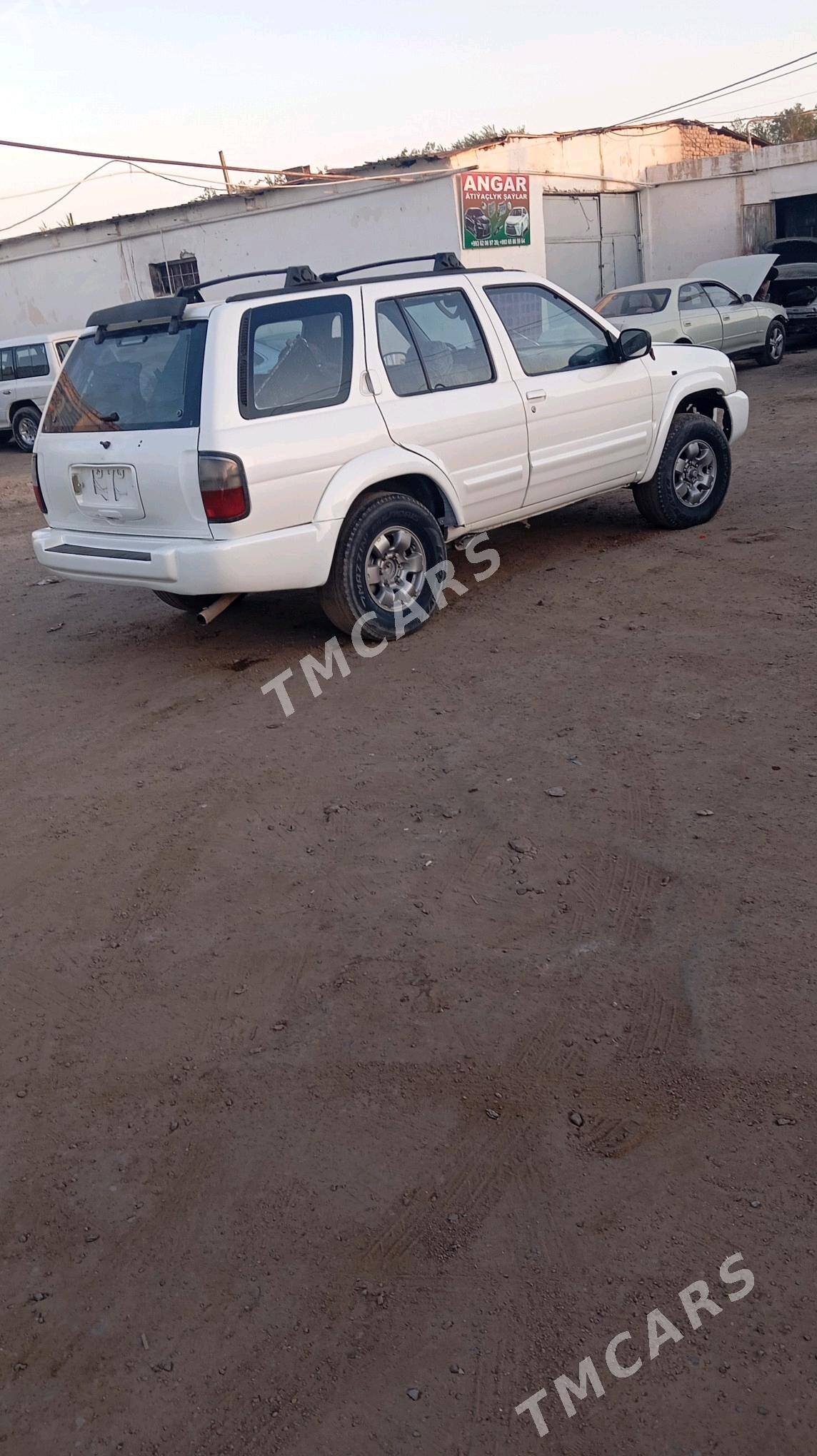 Infiniti QX4 1998 - 70 000 TMT - Гурбансолтан Едже - img 5