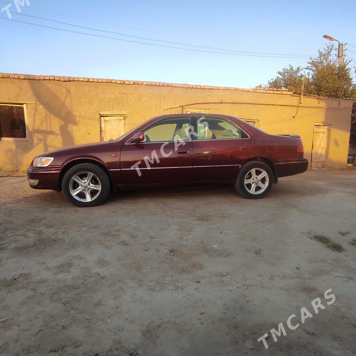 Toyota Camry 2001 - 135 000 TMT - Ёлётен - img 2