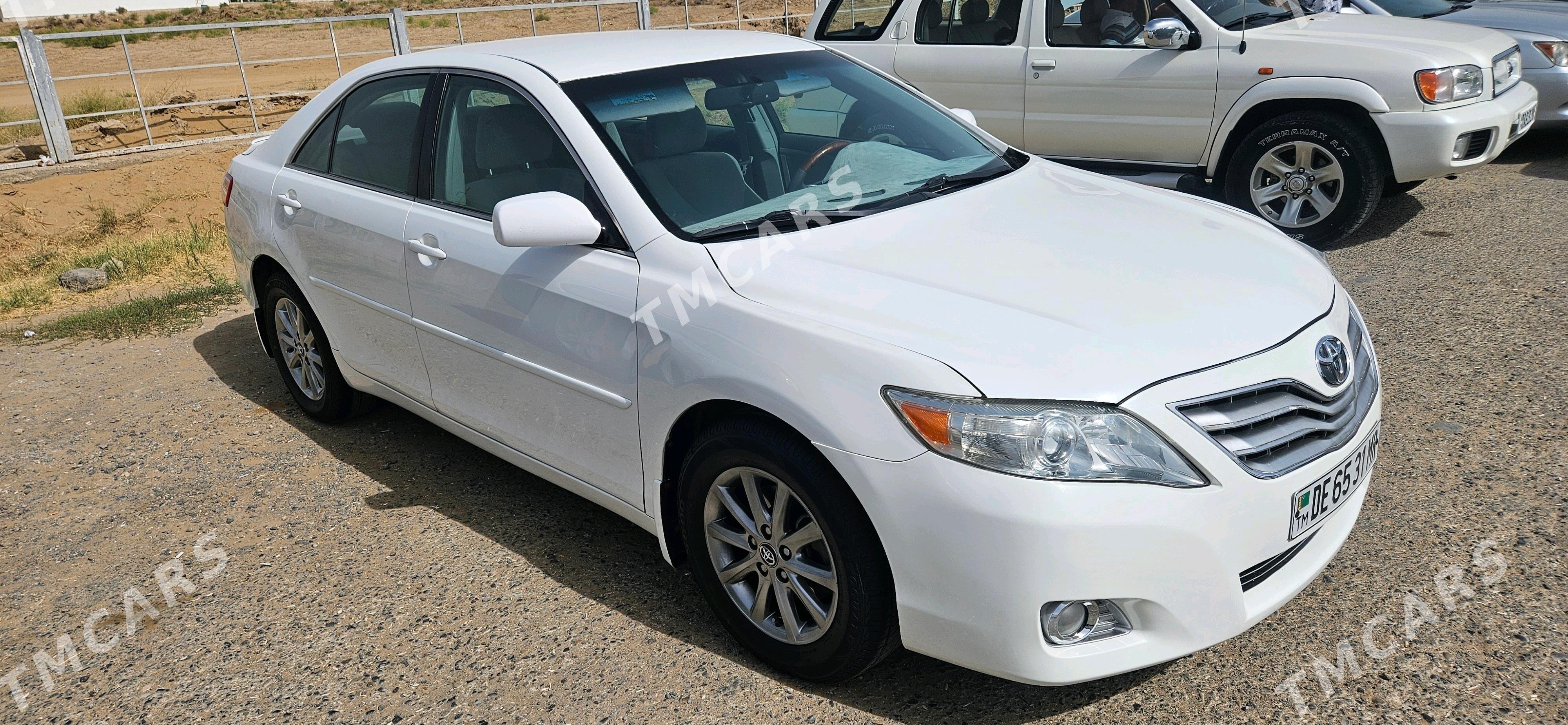 Toyota Camry 2010 - 195 000 TMT - Байрамали - img 2