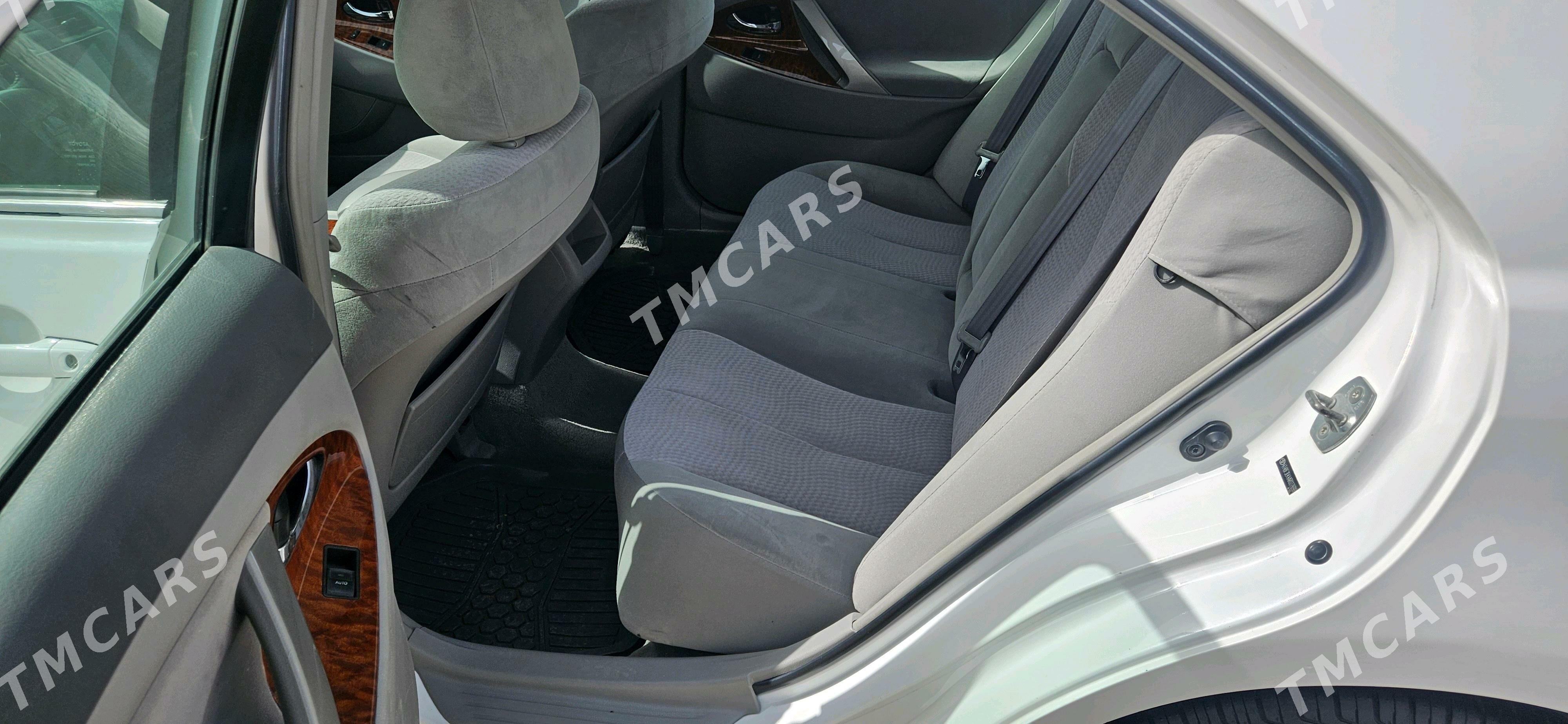Toyota Camry 2010 - 195 000 TMT - Байрамали - img 3