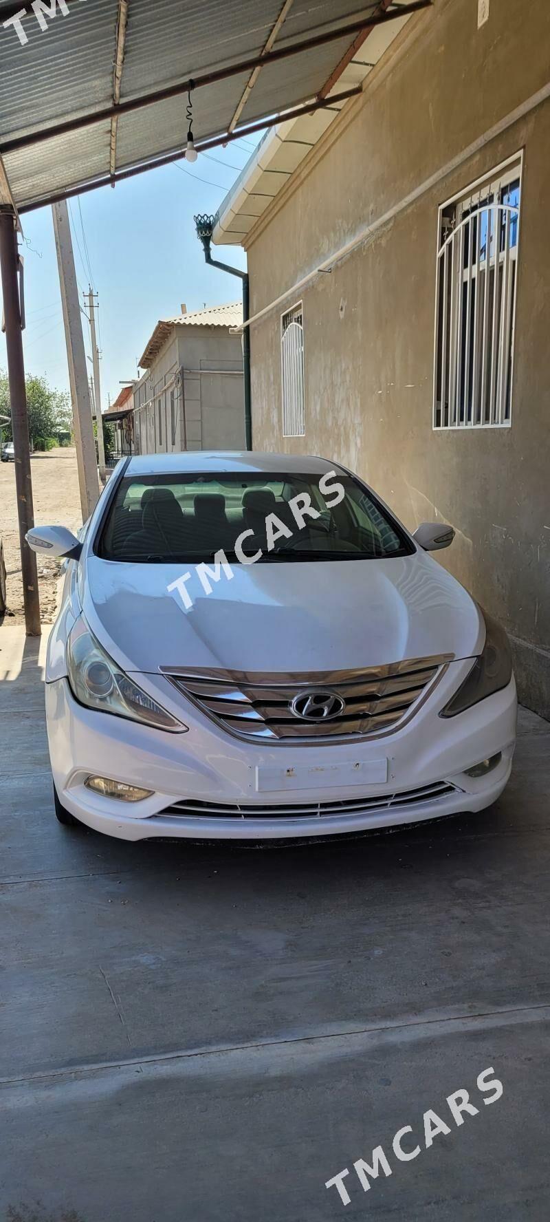 Hyundai Sonata 2011 - 130 000 TMT - Дашогуз - img 4
