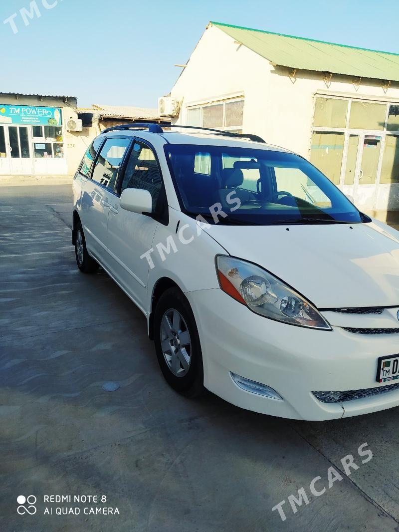 Toyota Sienna 2006 - 240 000 TMT - Туркменабат - img 4