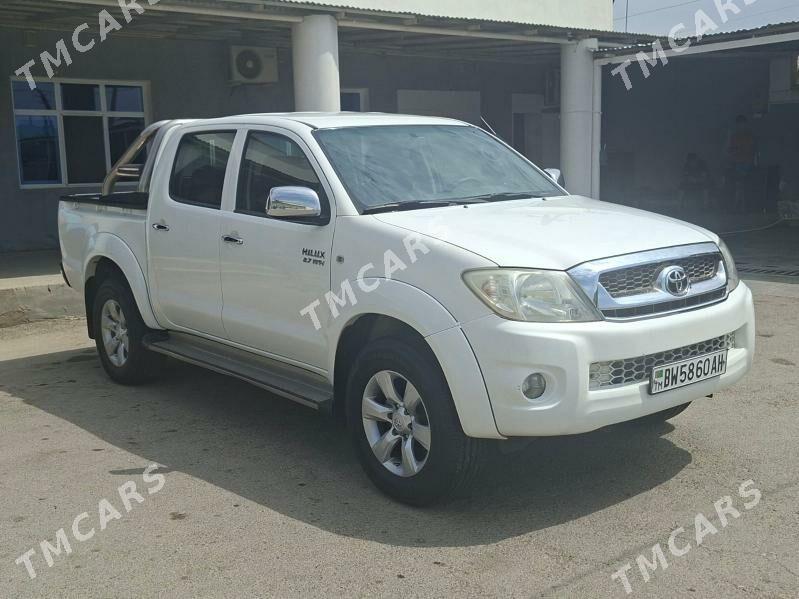 Toyota Hilux 2011 - 350 000 TMT - Ашхабад - img 7