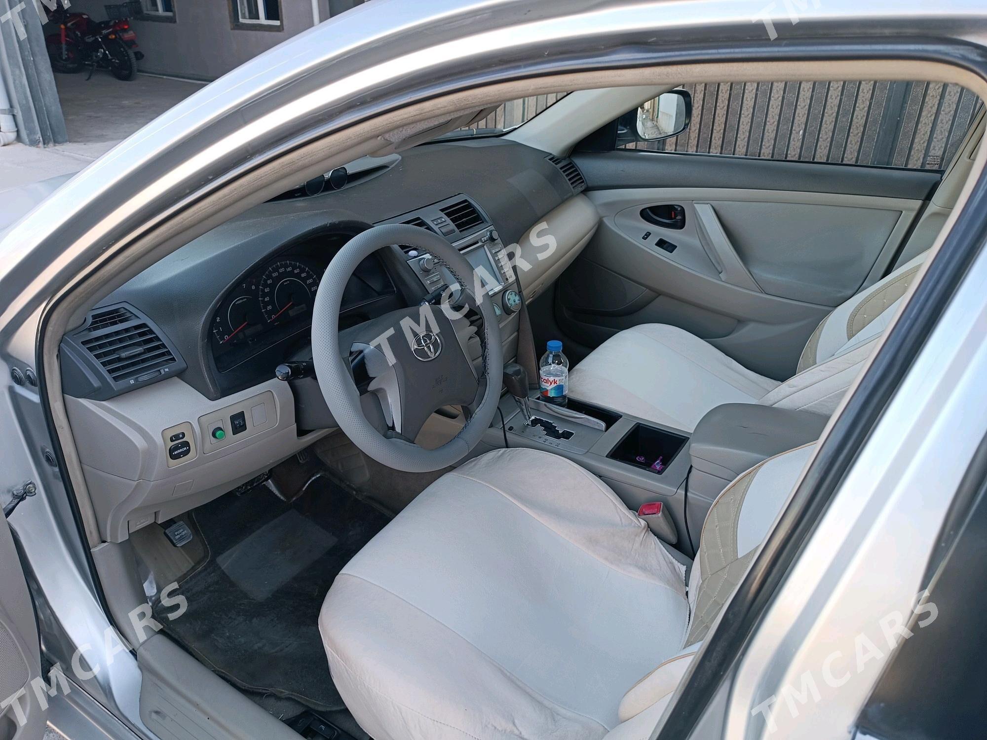 Toyota Camry 2009 - 130 000 TMT - Бузмеин - img 3