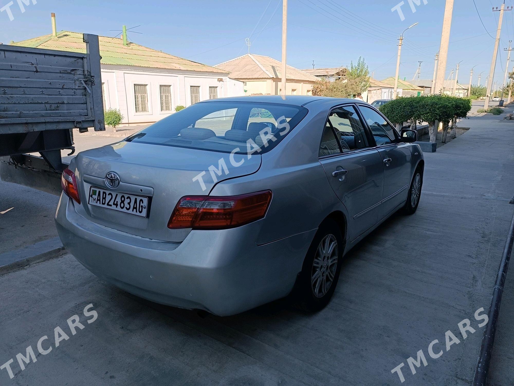 Toyota Camry 2009 - 130 000 TMT - Бузмеин - img 4