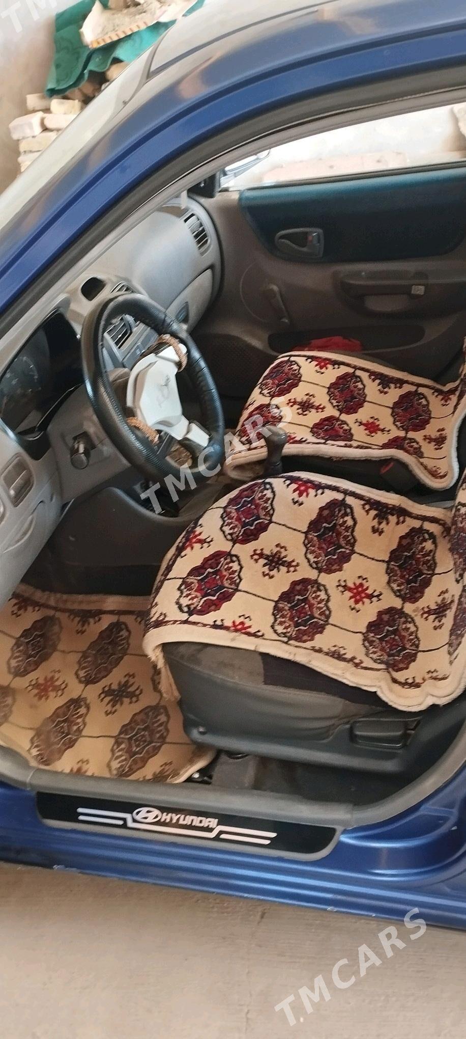 Hyundai Accent 2002 - 50 000 TMT - Болдумсаз - img 2