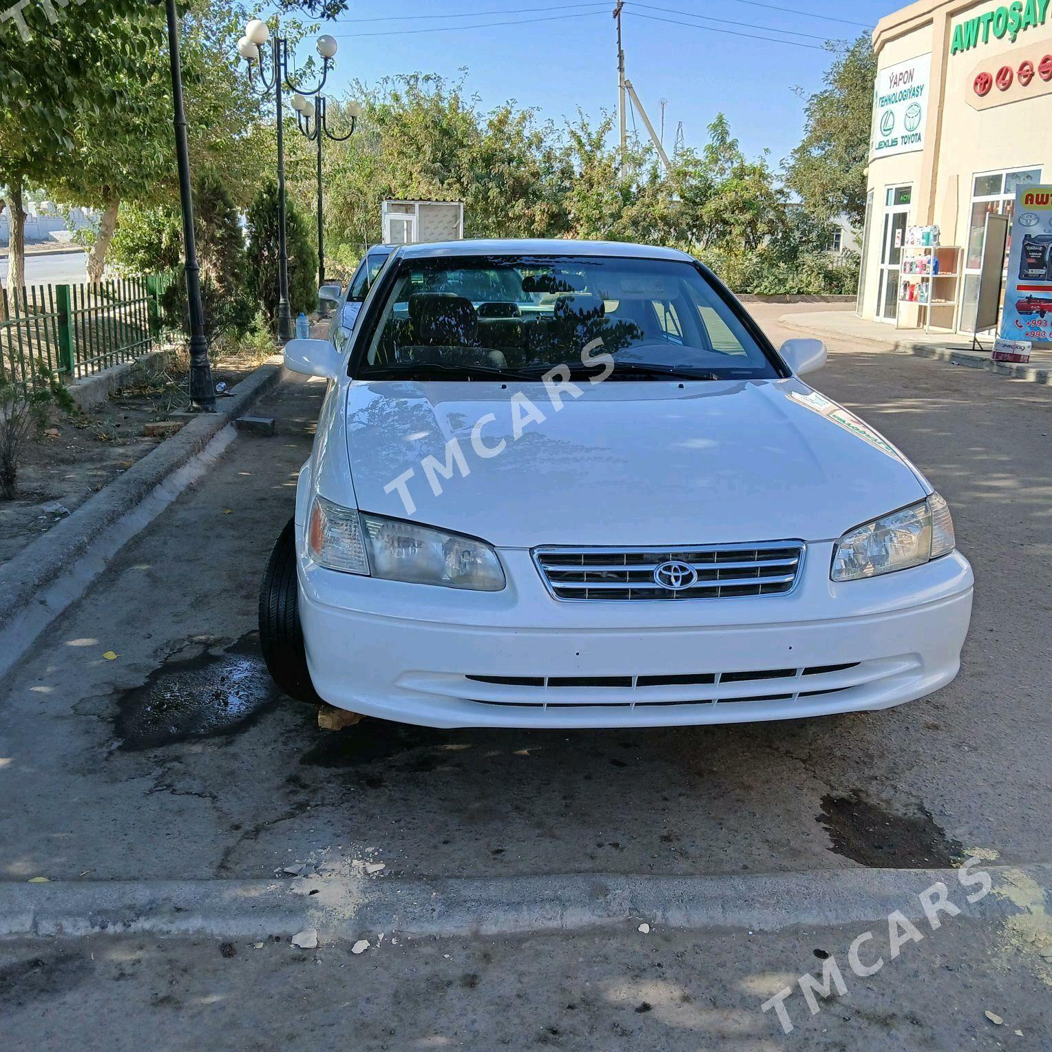 Toyota Camry 1999 - 145 000 TMT - Дашогуз - img 2