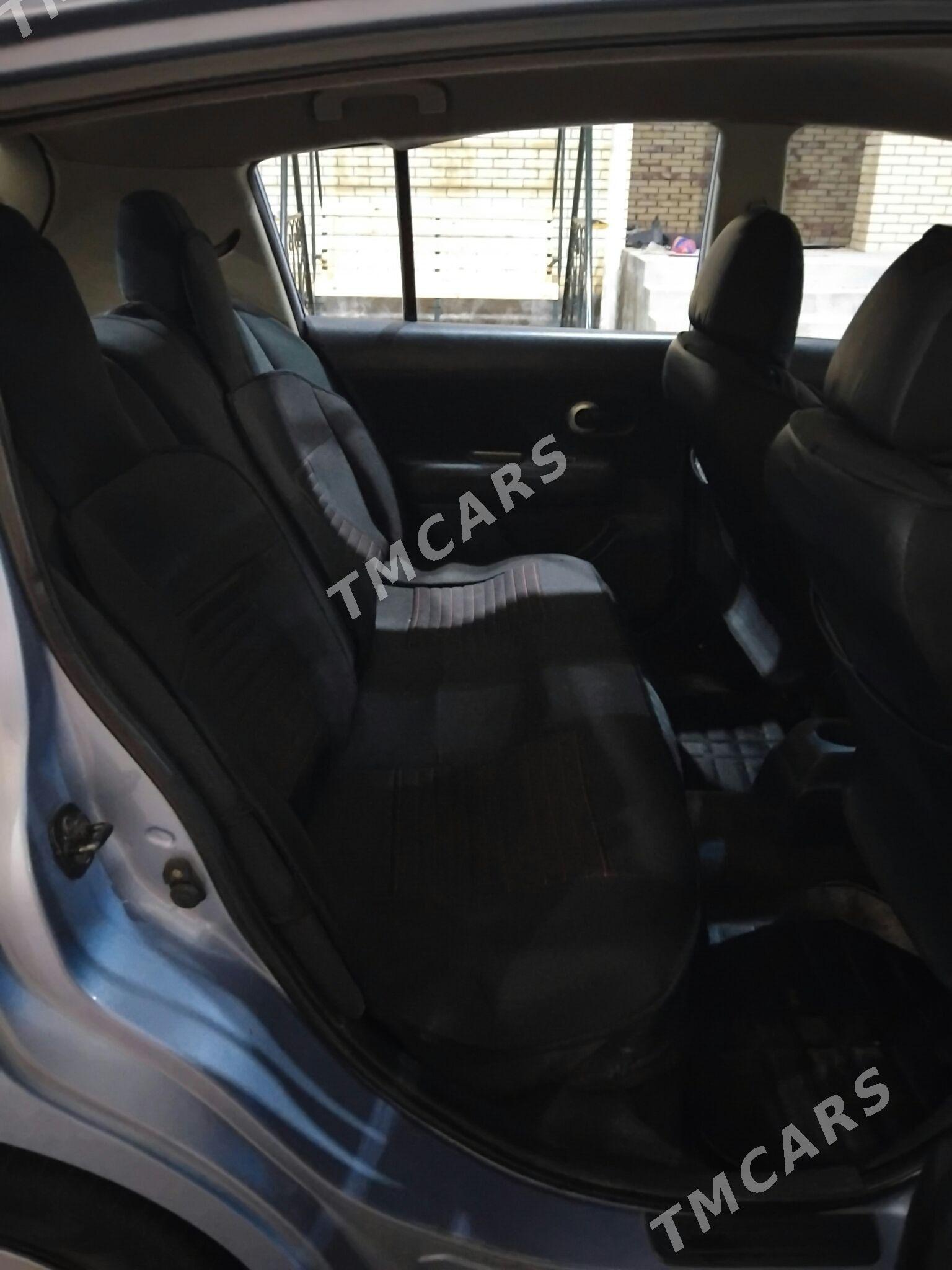 Nissan Versa 2011 - 130 000 TMT - Mary - img 5