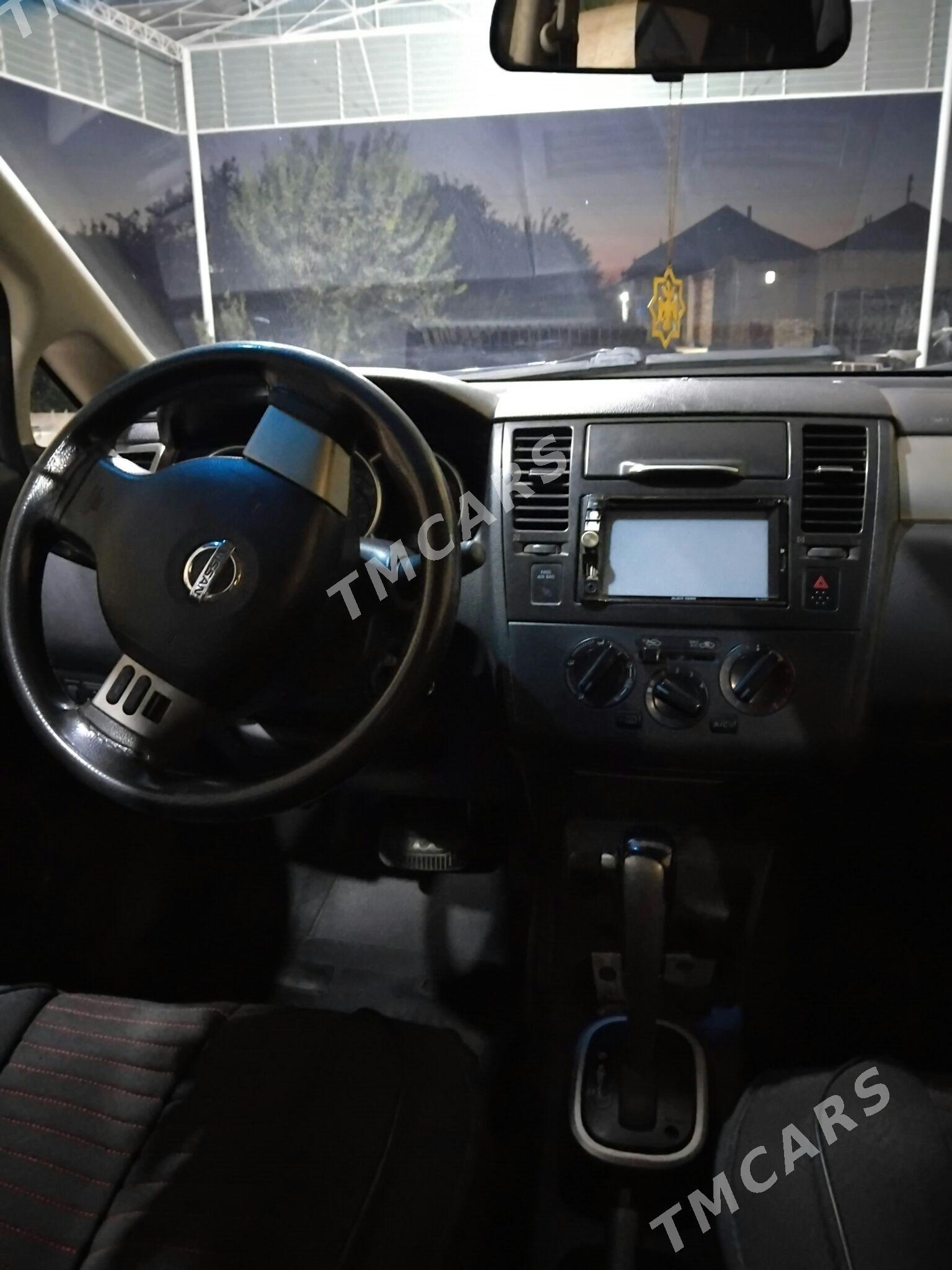 Nissan Versa 2011 - 130 000 TMT - Mary - img 6