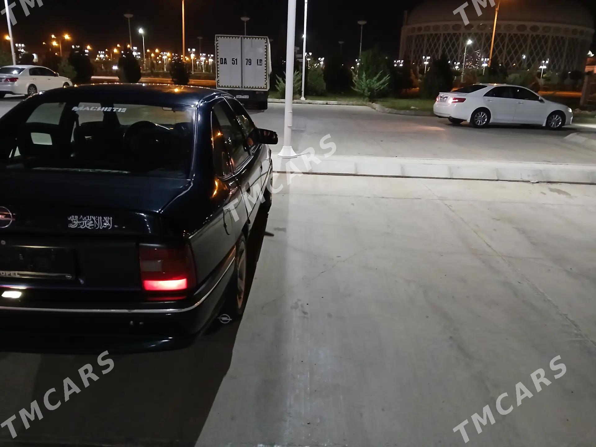 Opel Vectra 1994 - 65 000 TMT - Чарджоу - img 3