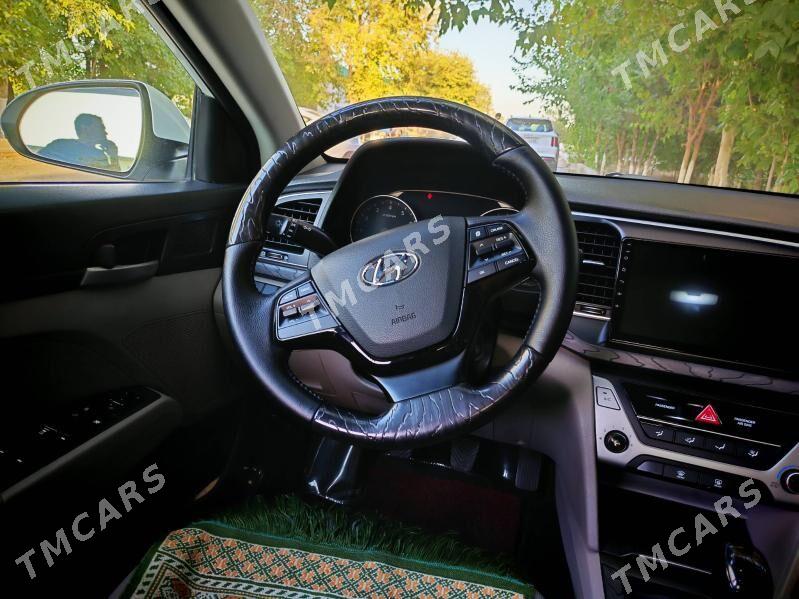 Hyundai Elantra 2018 - 245 000 TMT - Ашхабад - img 8