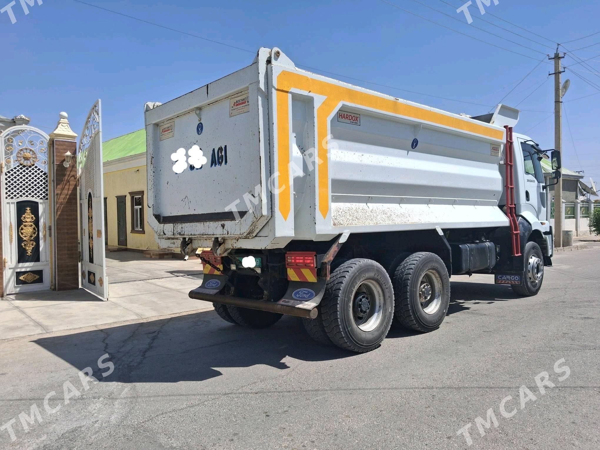 Ford Cargo 3535D 2015 - 760 000 TMT - Aşgabat - img 3