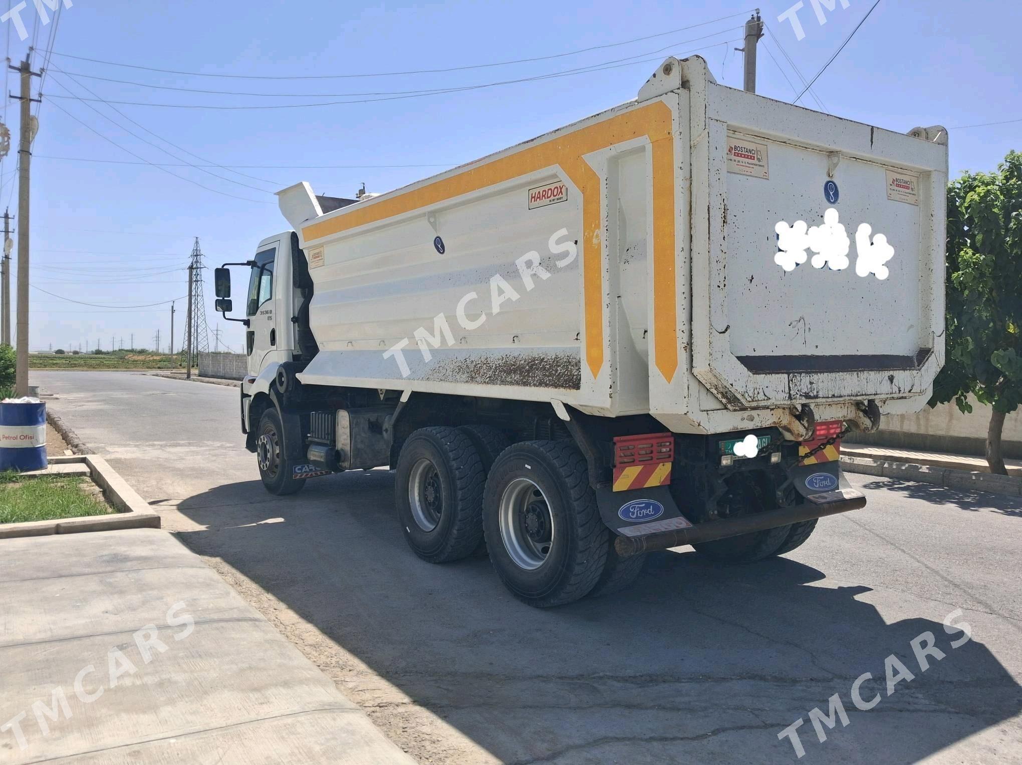 Ford Cargo 3535D 2015 - 760 000 TMT - Aşgabat - img 4