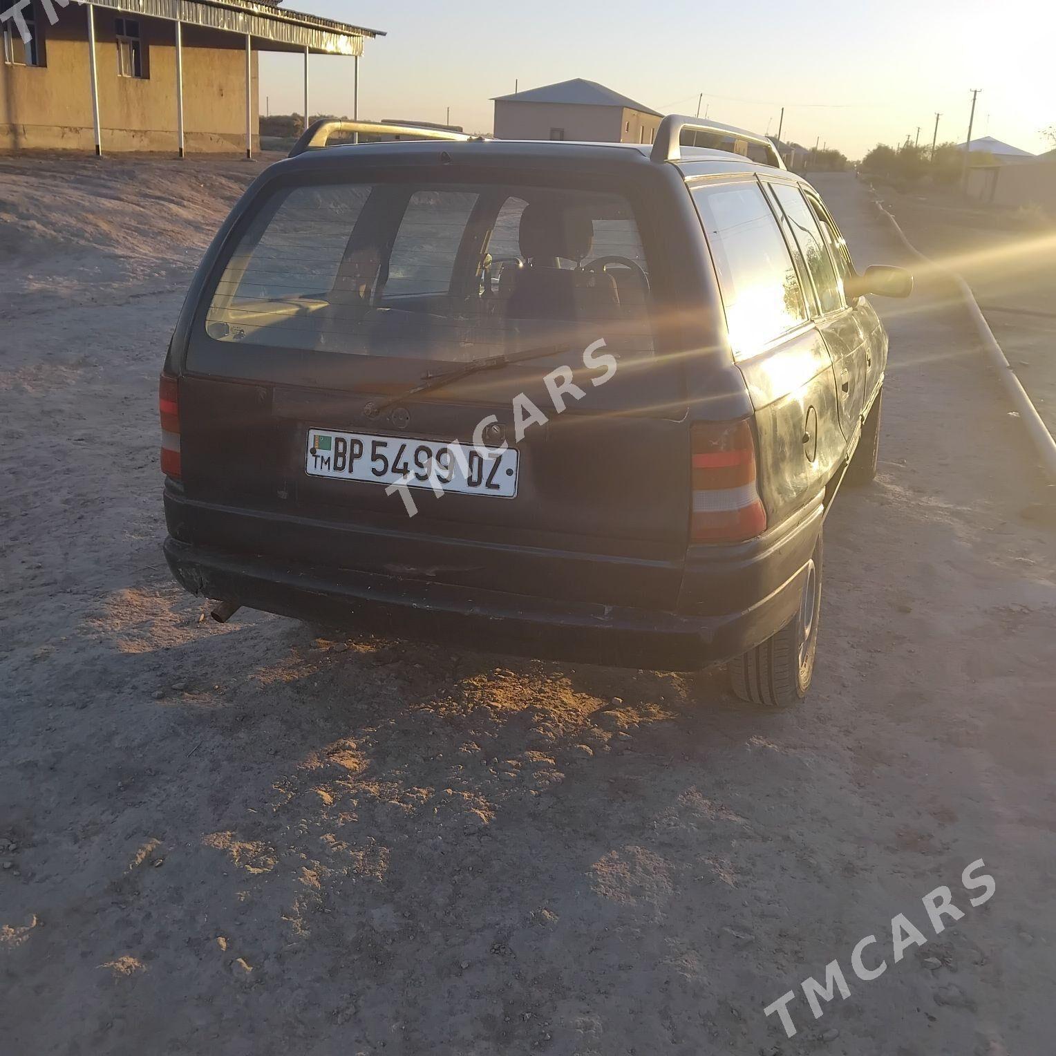 Opel Astra 1992 - 25 000 TMT - Рухубелентский этрап - img 2