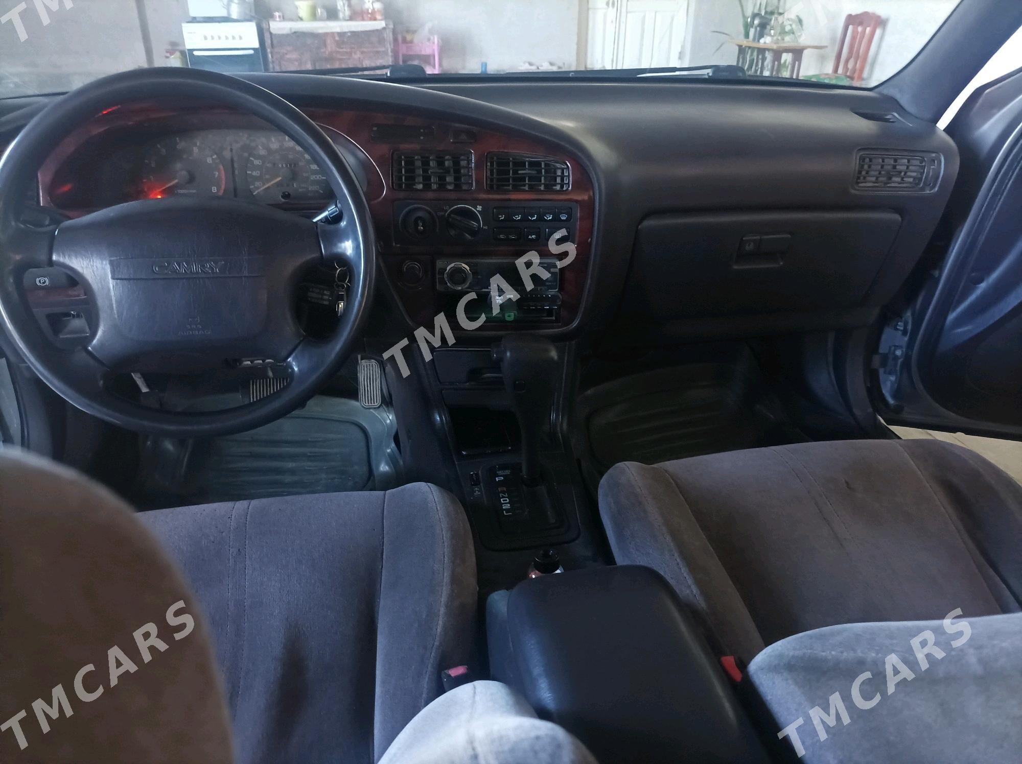 Toyota Camry 1992 - 90 000 TMT - Saýat - img 6