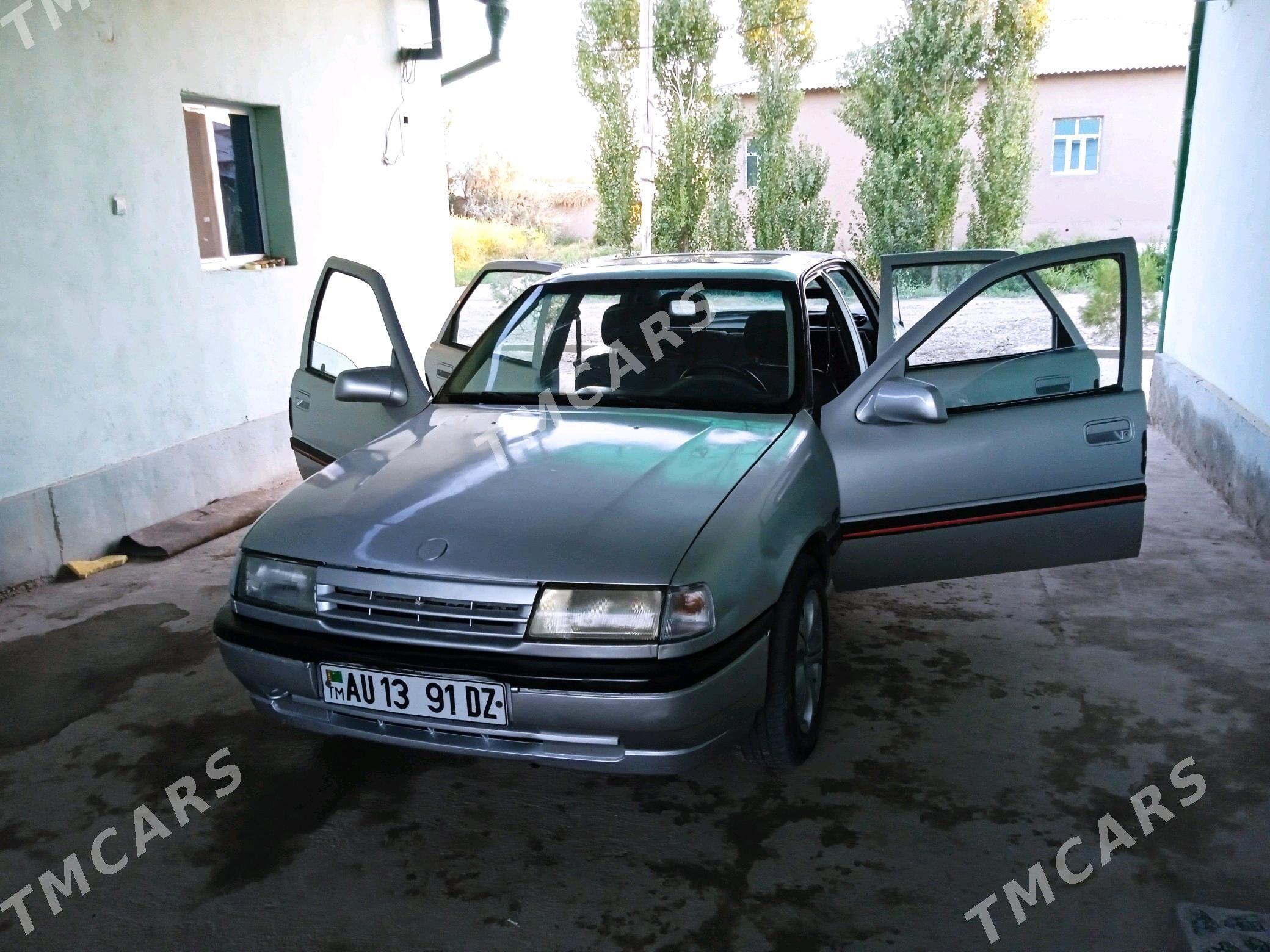Opel Vectra 1989 - 24 000 TMT - Gubadag - img 4