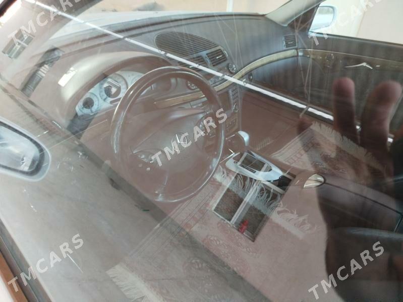 Mercedes-Benz E320 2002 - 140 000 TMT - Bäherden - img 3