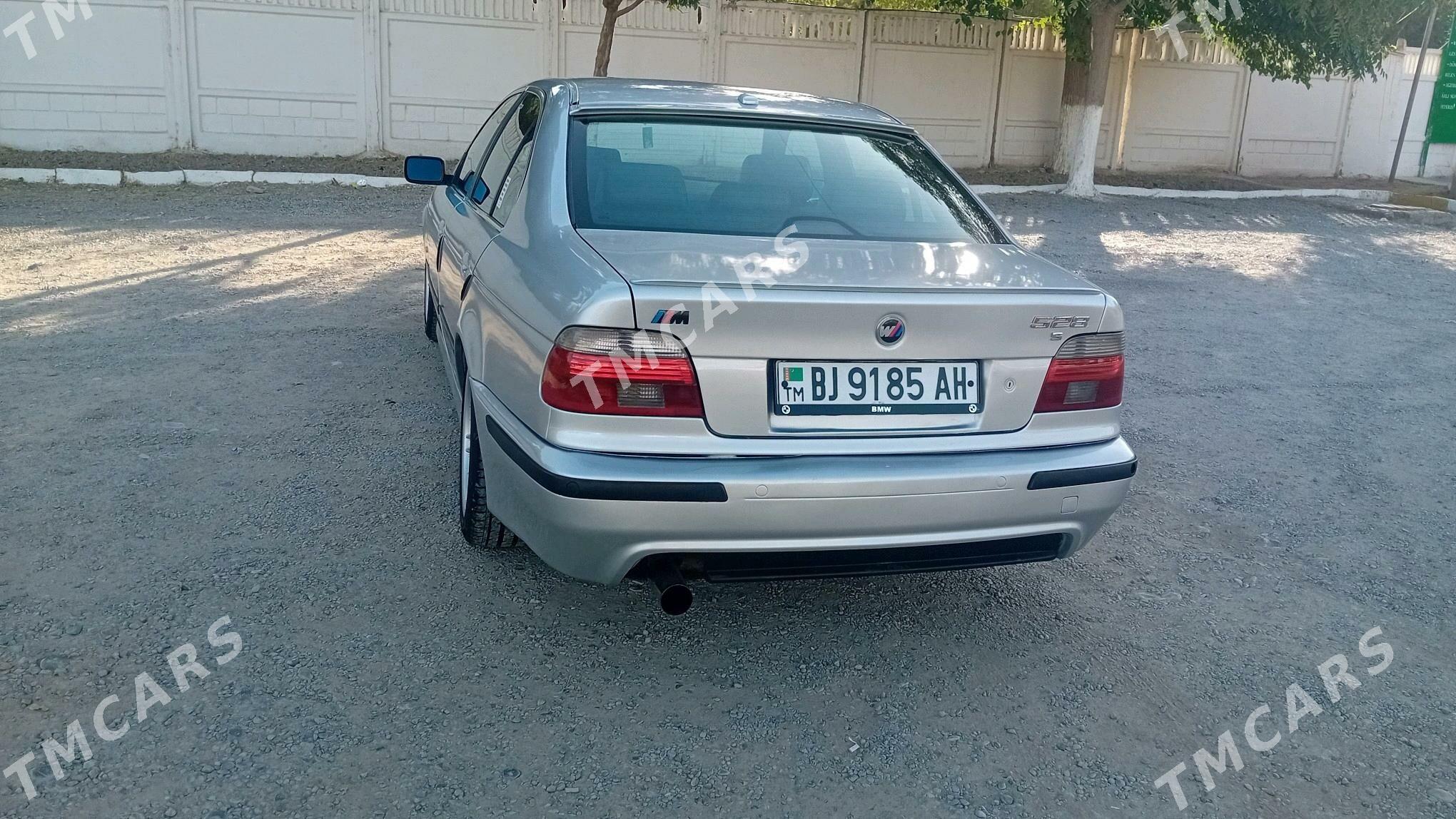 BMW 528 1998 - 92 000 TMT - Kaka - img 5