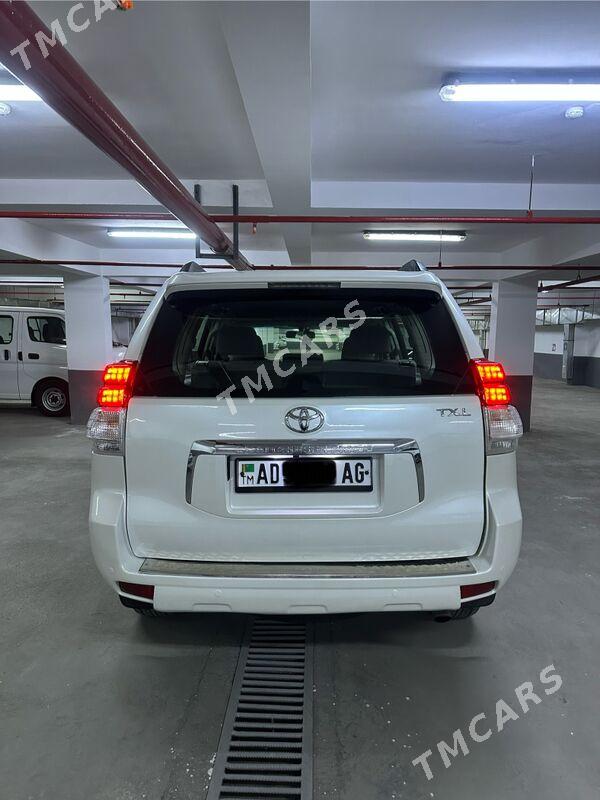 Toyota Land Cruiser Prado 2011 - 470 000 TMT - Podwoýski köç. (Bitarap Türkmenistan şaýoly) - img 2