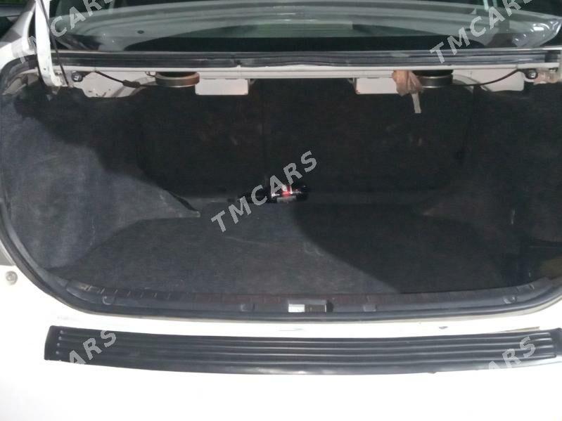 Toyota Corolla 2010 - 150 000 TMT - Ак-Бугдайский этрап - img 7