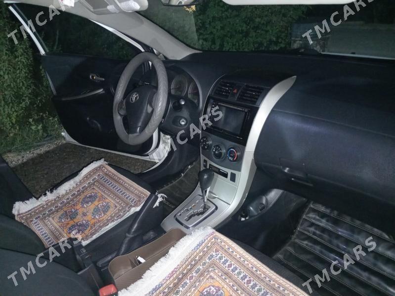 Toyota Corolla 2010 - 150 000 TMT - Ак-Бугдайский этрап - img 4