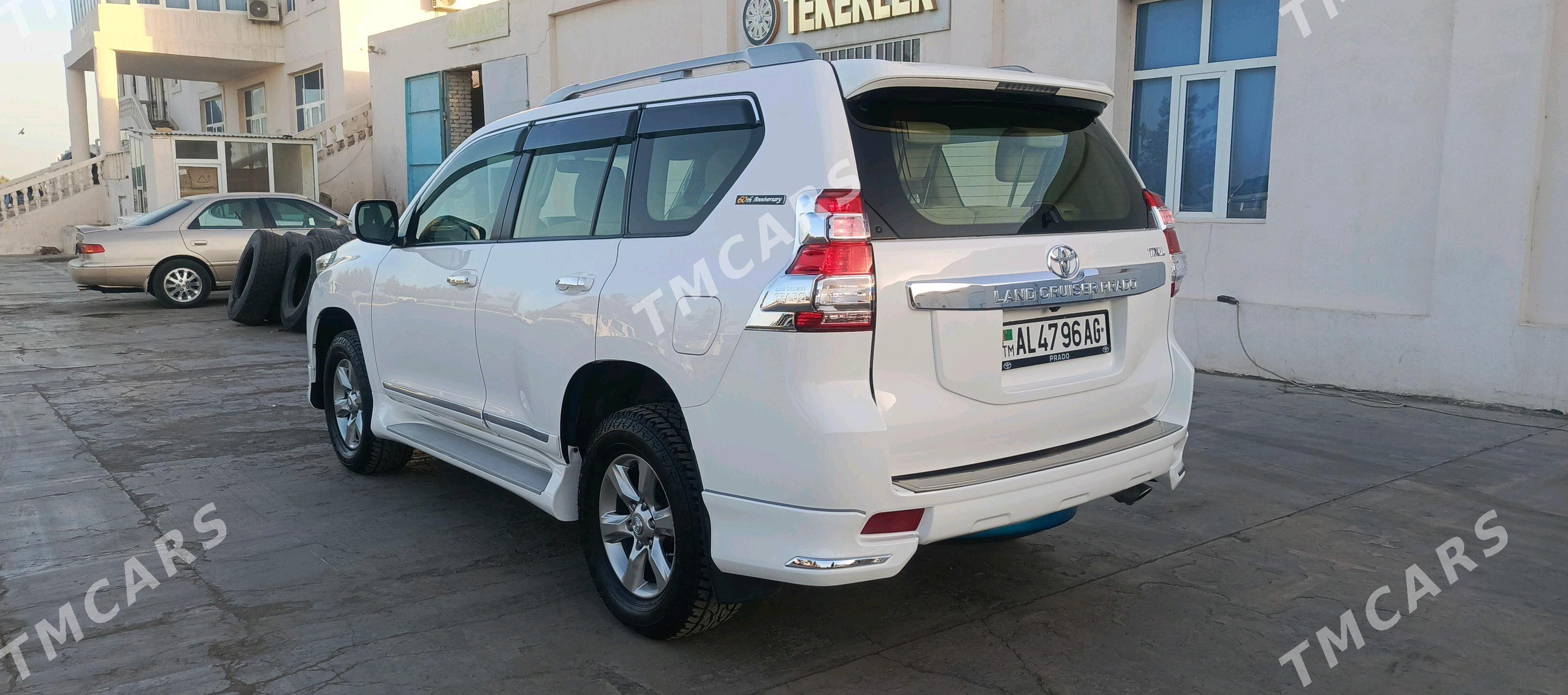 Toyota Land Cruiser Prado 2012 - 515 000 TMT - Сакар - img 6