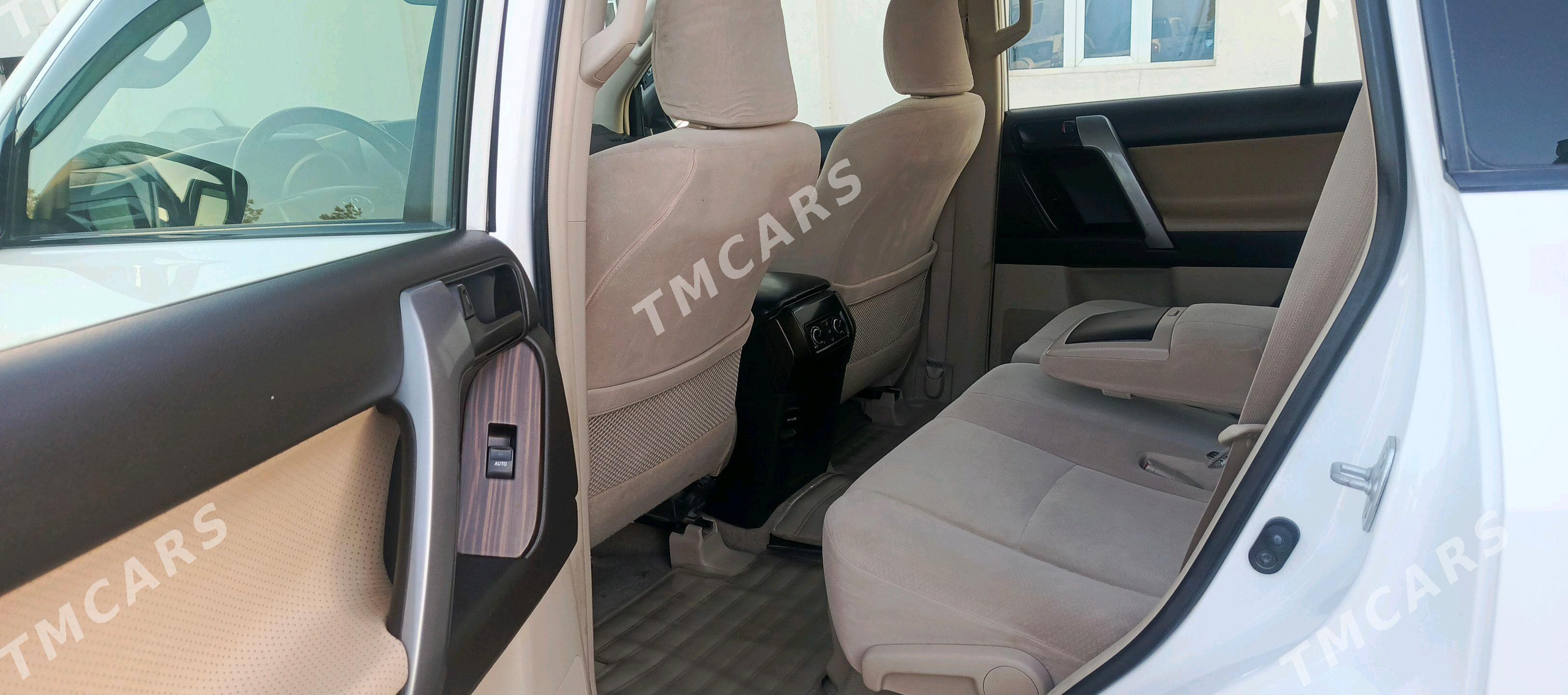Toyota Land Cruiser Prado 2012 - 515 000 TMT - Сакар - img 9