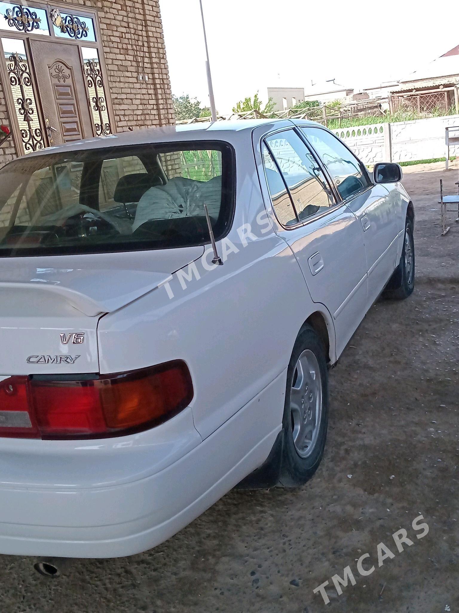Toyota Camry 1993 - 80 000 TMT - Векильбазар - img 4