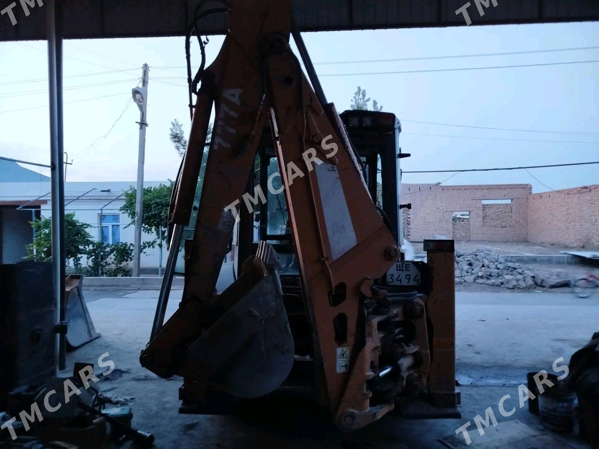 JCB 3CX Compact 2014 - 400 000 TMT - Туркменабат - img 2