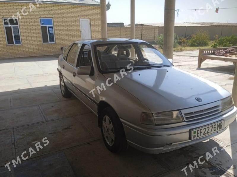 Opel Vectra 1990 - 26 000 TMT - Мургап - img 4
