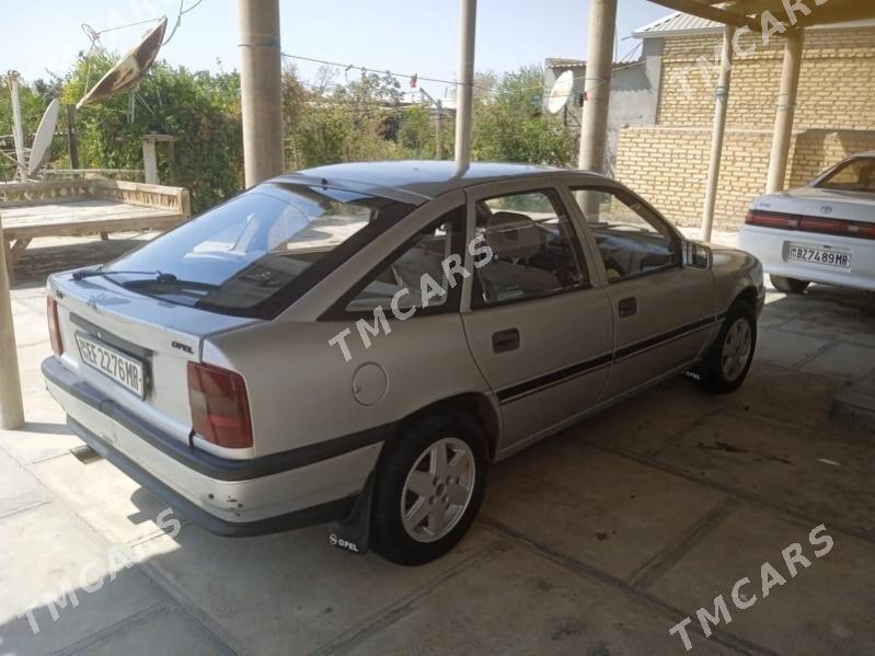 Opel Vectra 1990 - 26 000 TMT - Мургап - img 6