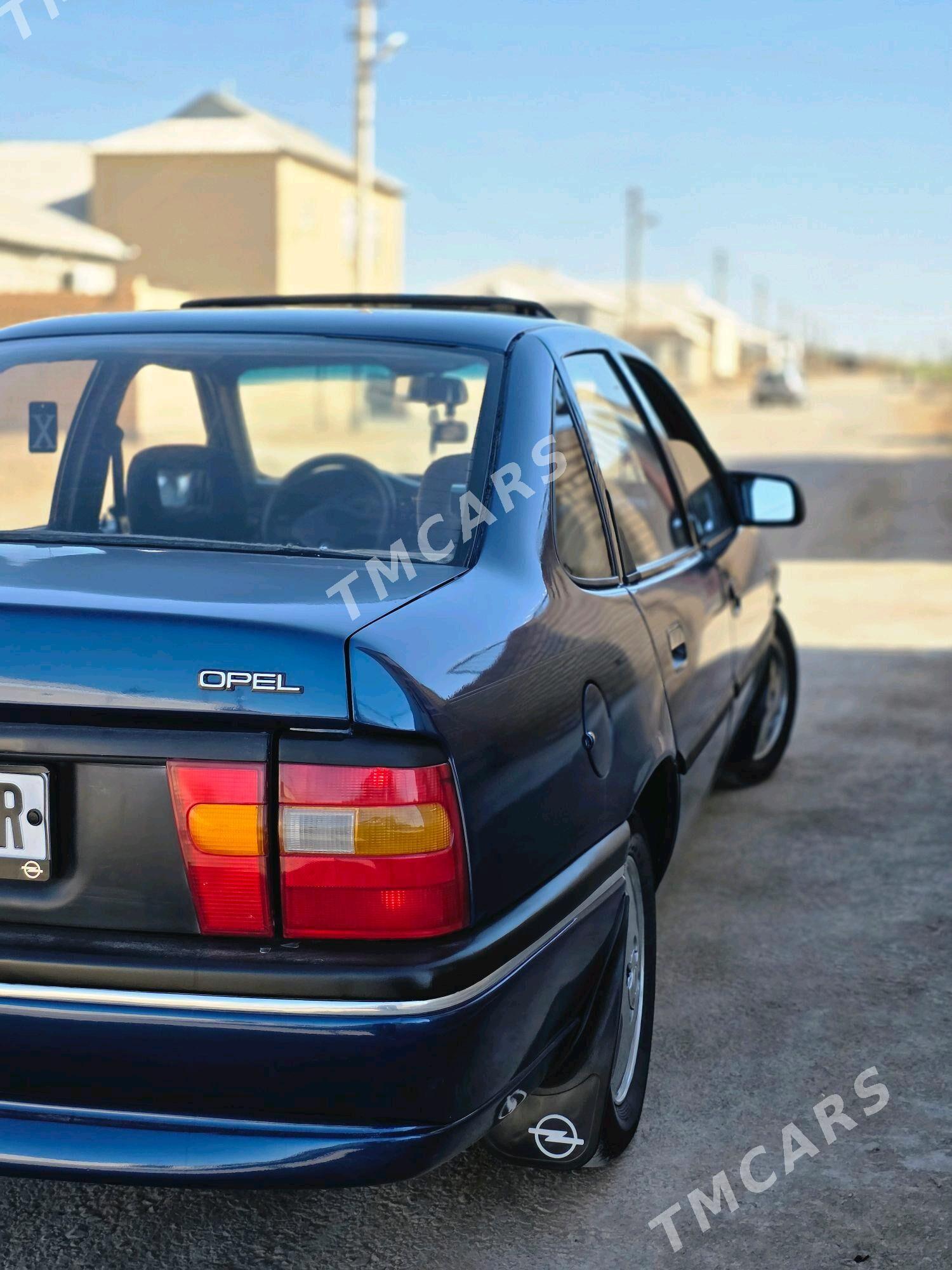 Opel Vectra 1992 - 50 000 TMT - Mary - img 7