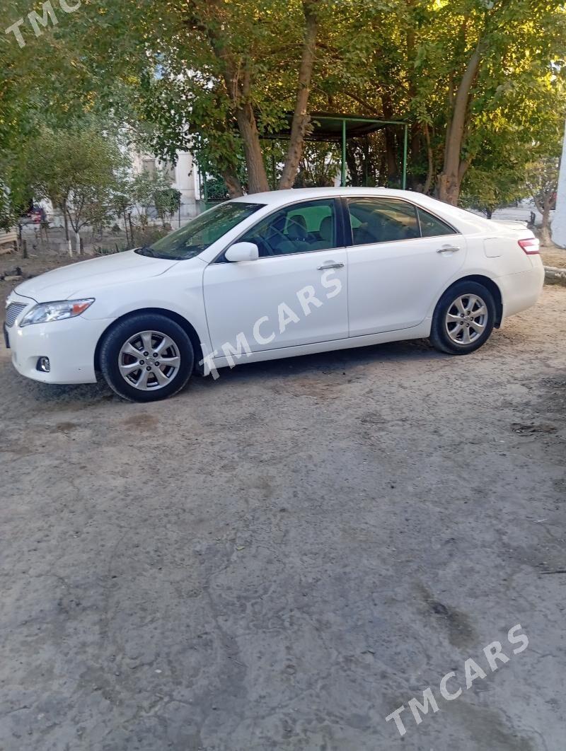 Toyota Camry 2011 - 195 000 TMT - Дашогуз - img 3