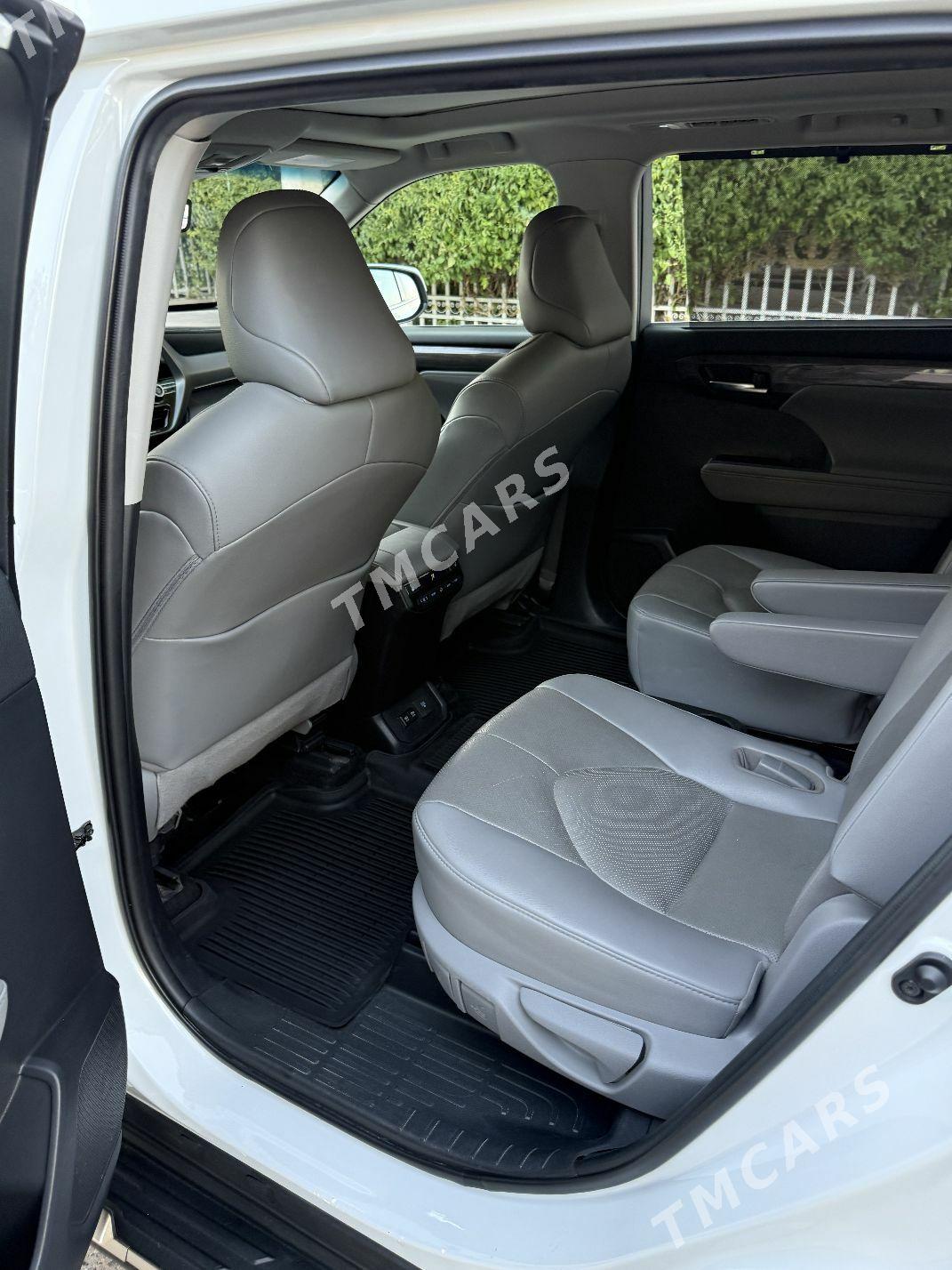 Toyota Highlander 2020 - 690 000 TMT - Aşgabat - img 8