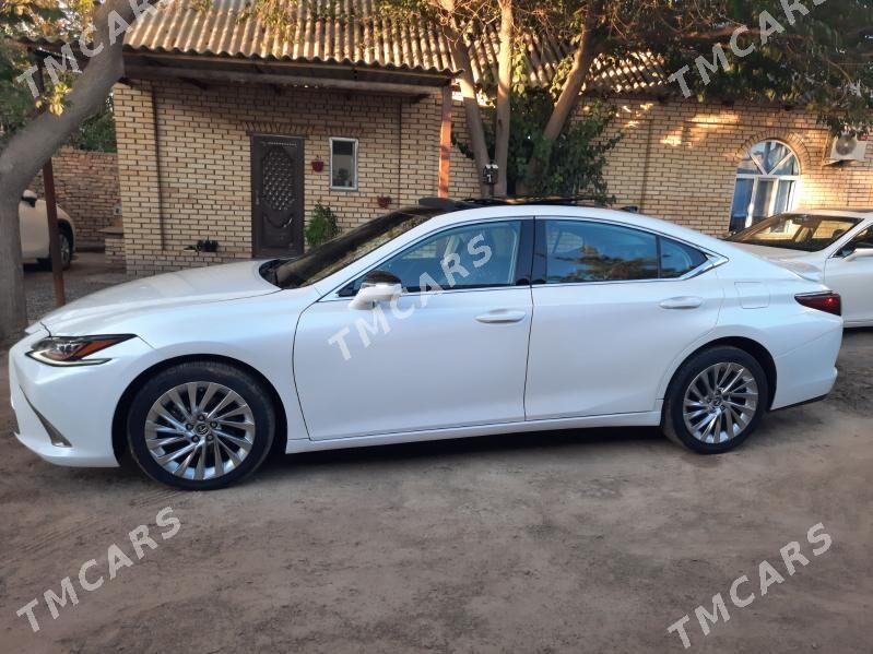 Lexus ES 350 2021 - 560 000 TMT - Мары - img 7