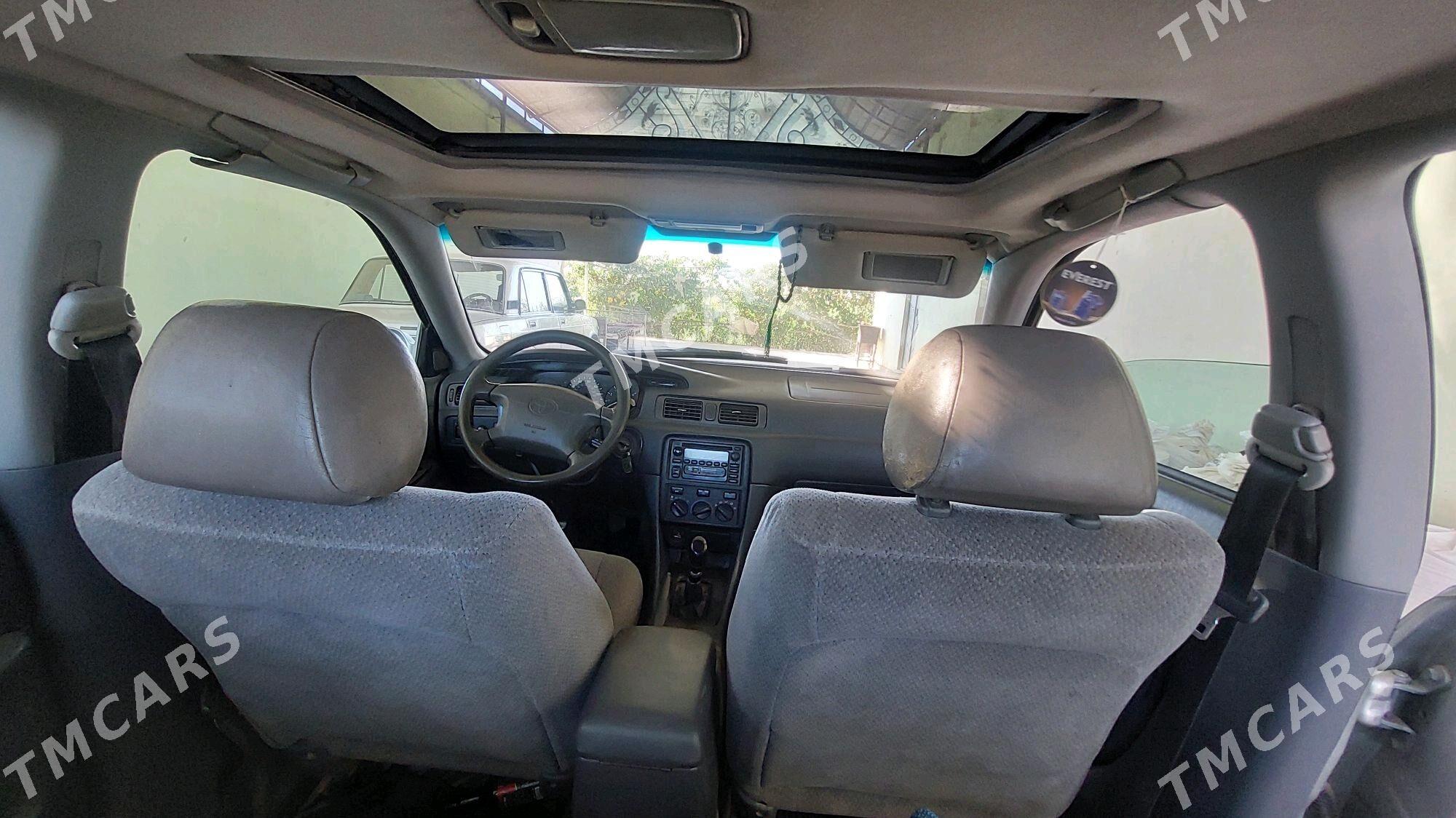 Toyota Camry 2000 - 125 000 TMT - Гурбансолтан Едже - img 5