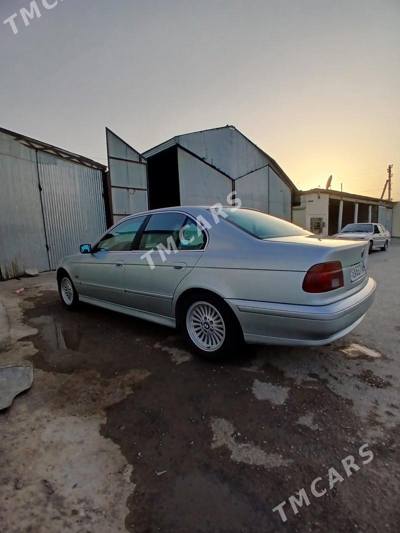 BMW E39 1998 - 80 000 TMT - Бахарден - img 3