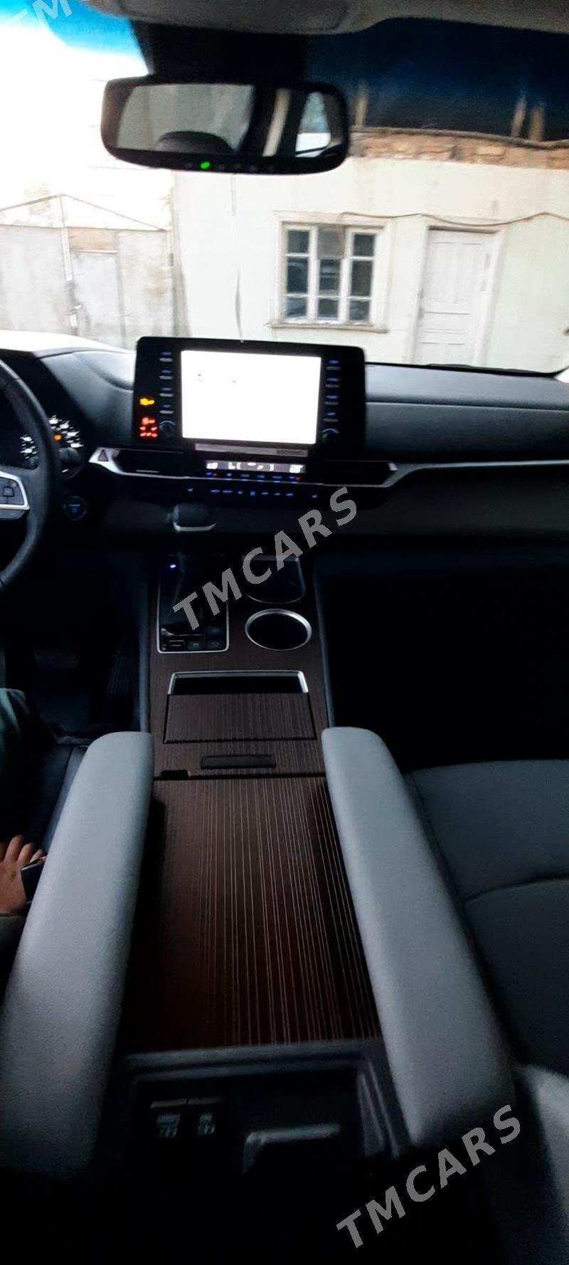 Toyota Sienna 2024 - 590 000 TMT - Мары - img 4
