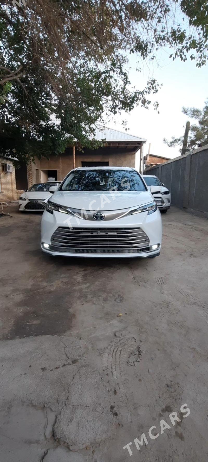 Toyota Sienna 2024 - 590 000 TMT - Мары - img 3