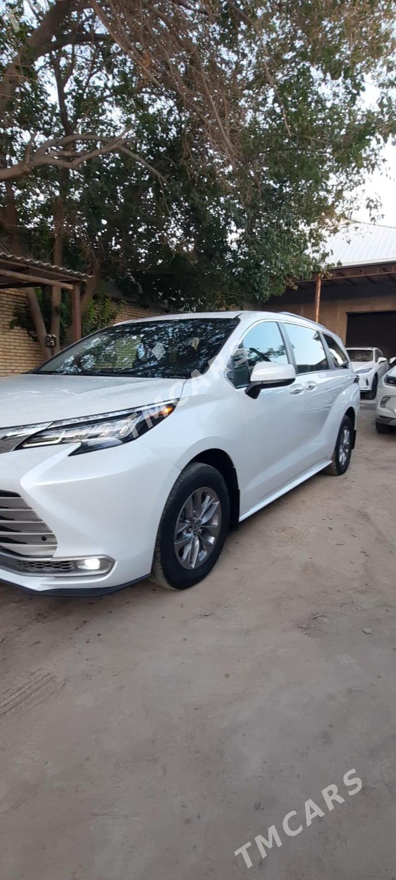 Toyota Sienna 2024 - 590 000 TMT - Мары - img 5