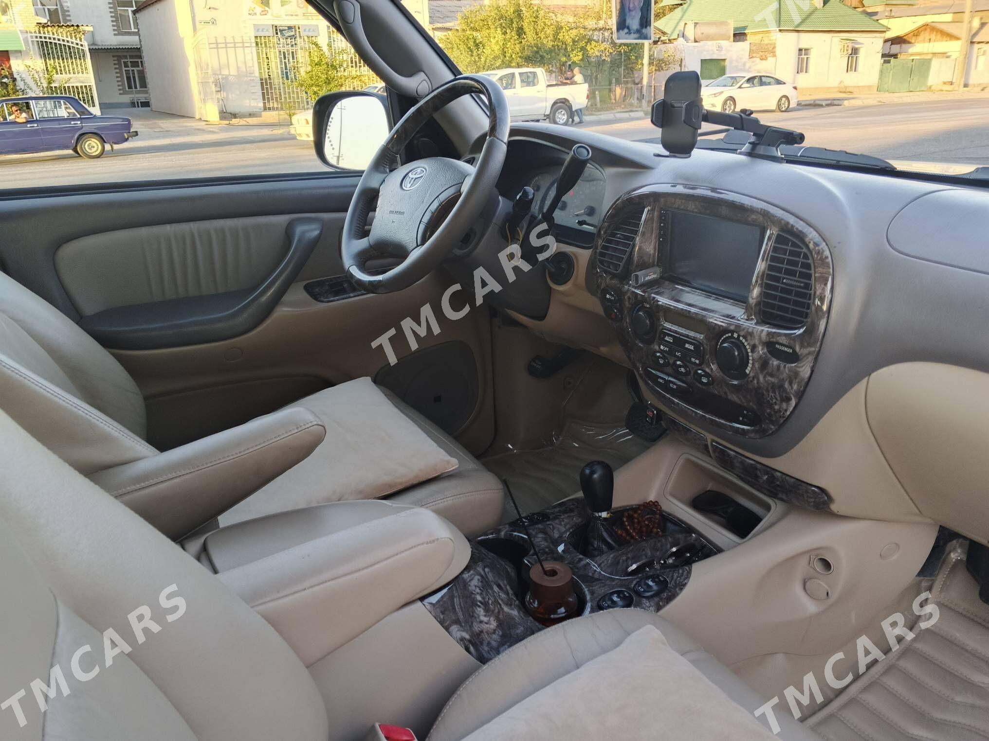 Toyota Sequoia 2001 - 262 000 TMT - Balkanabat - img 6