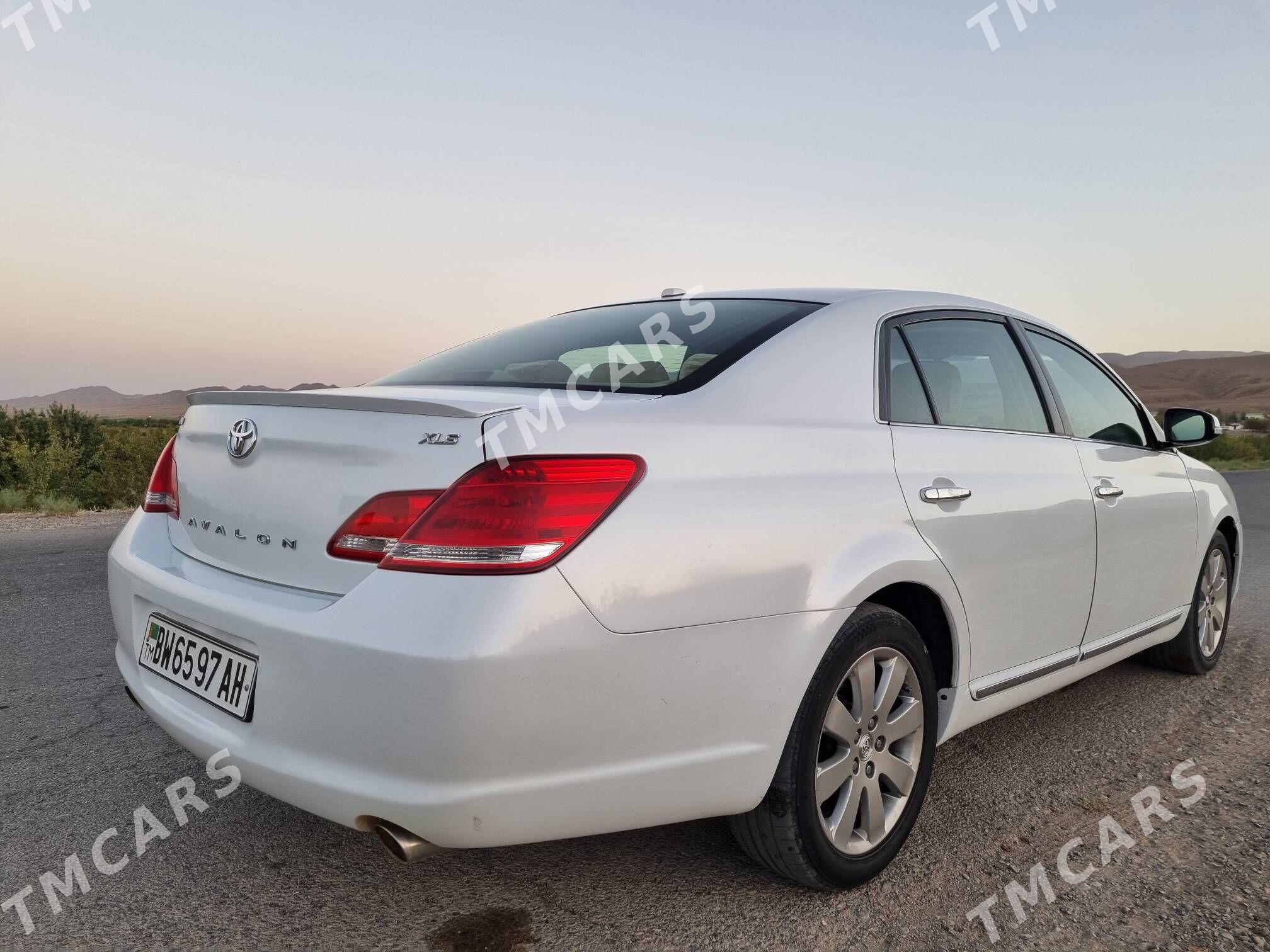 Toyota Avalon 2005 - 215 000 TMT - Ак-Бугдайский этрап - img 3