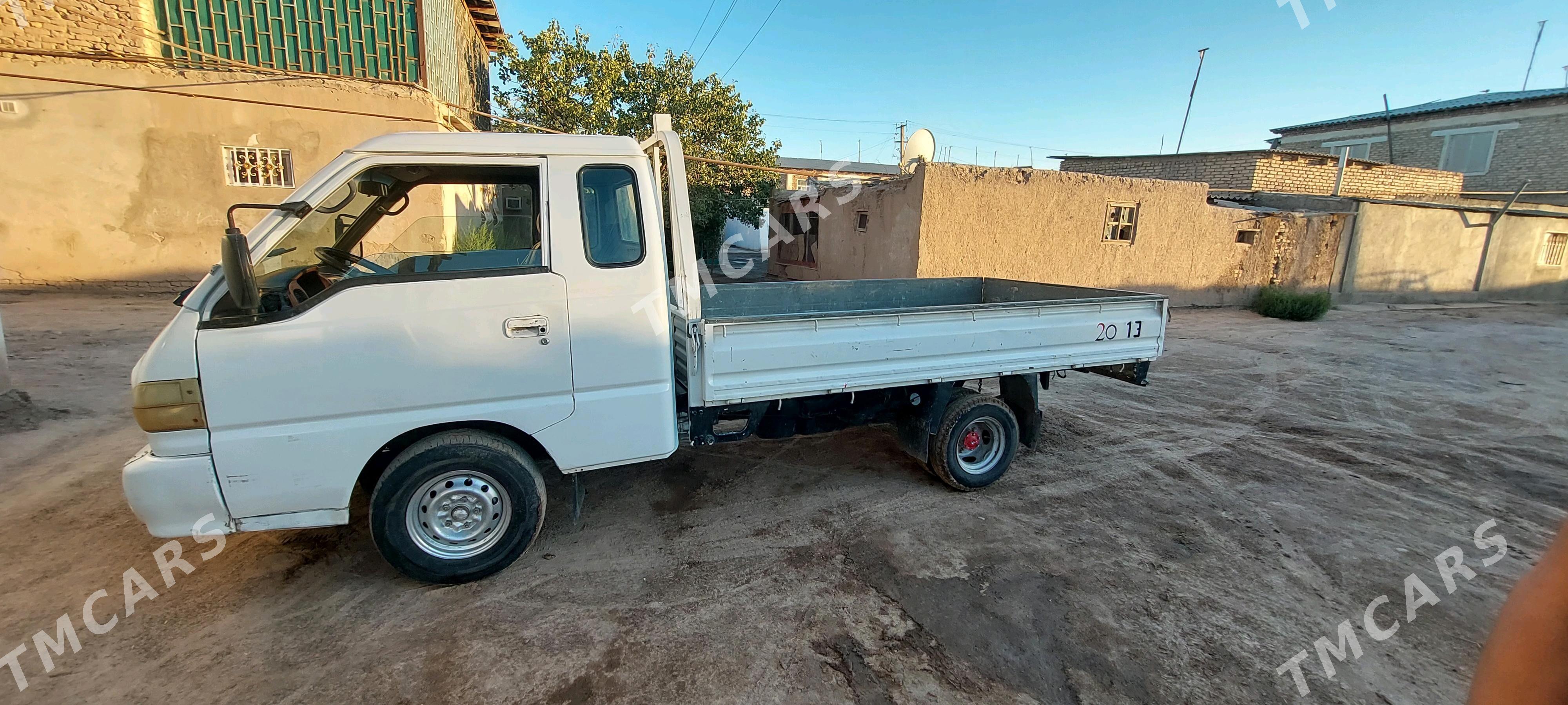 Hyundai H100 2002 - 90 000 TMT - Гурбансолтан Едже - img 2