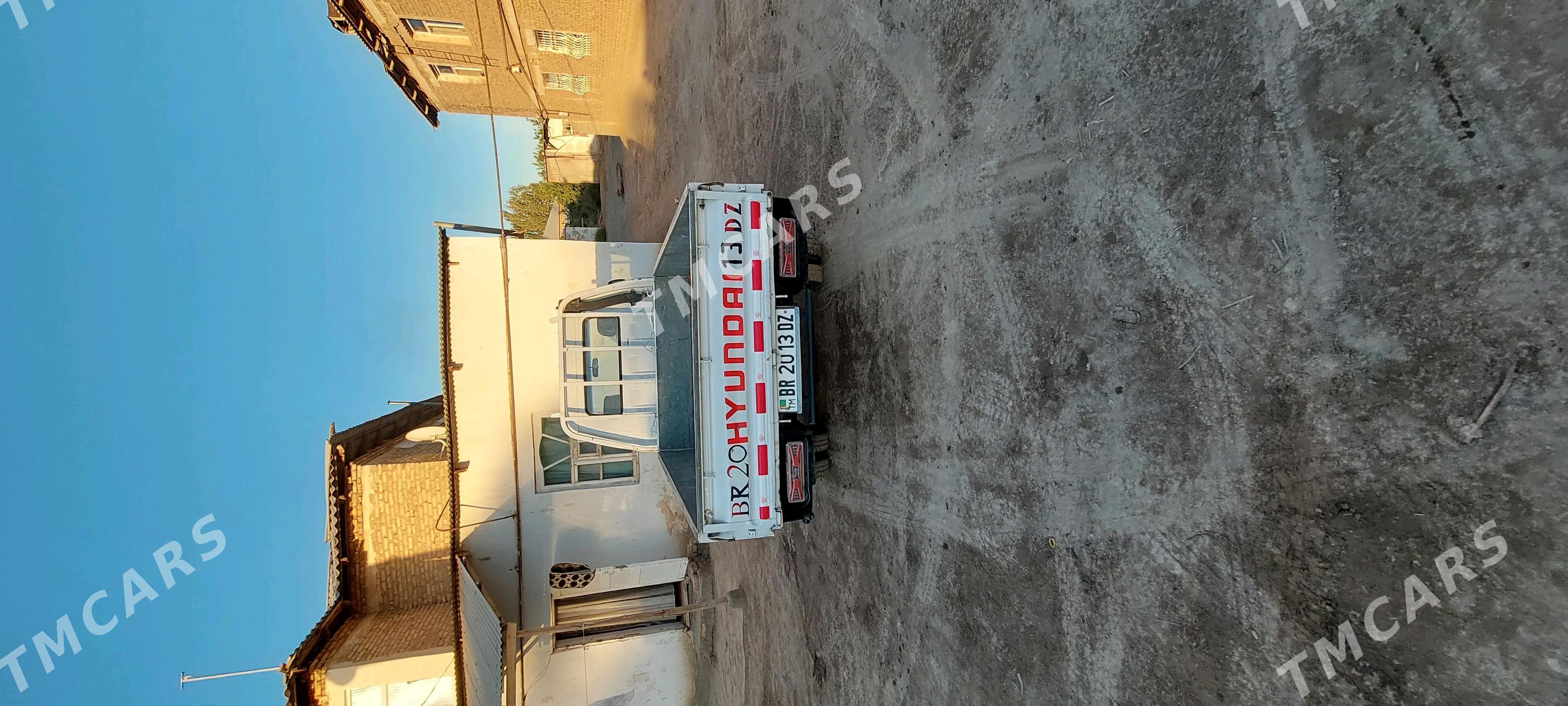 Hyundai H100 2002 - 90 000 TMT - Гурбансолтан Едже - img 3