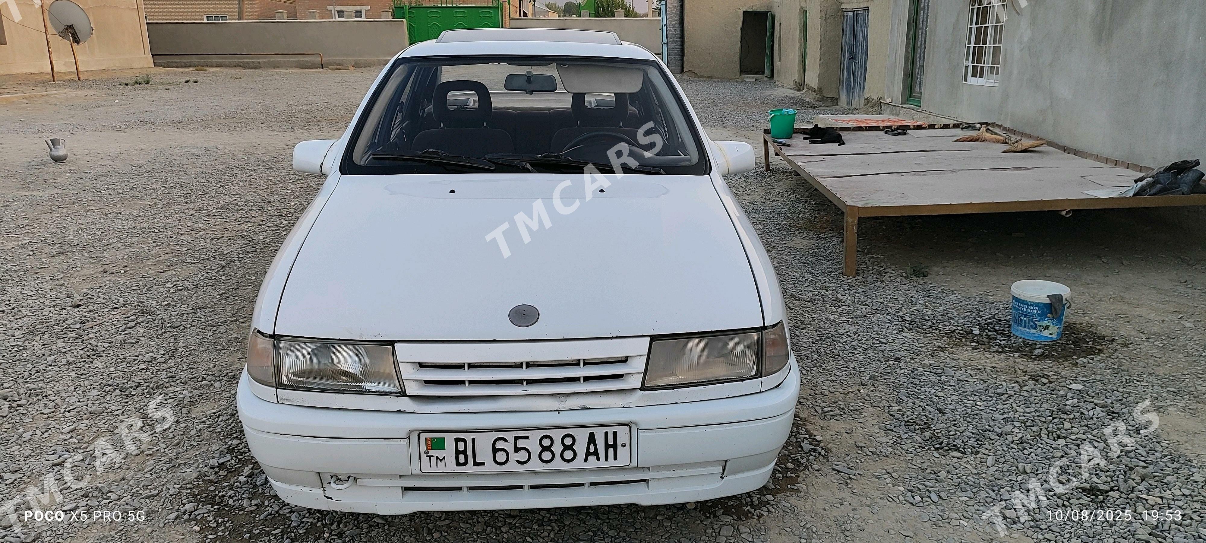 Opel Vectra 1991 - 34 000 TMT - Бахарден - img 2